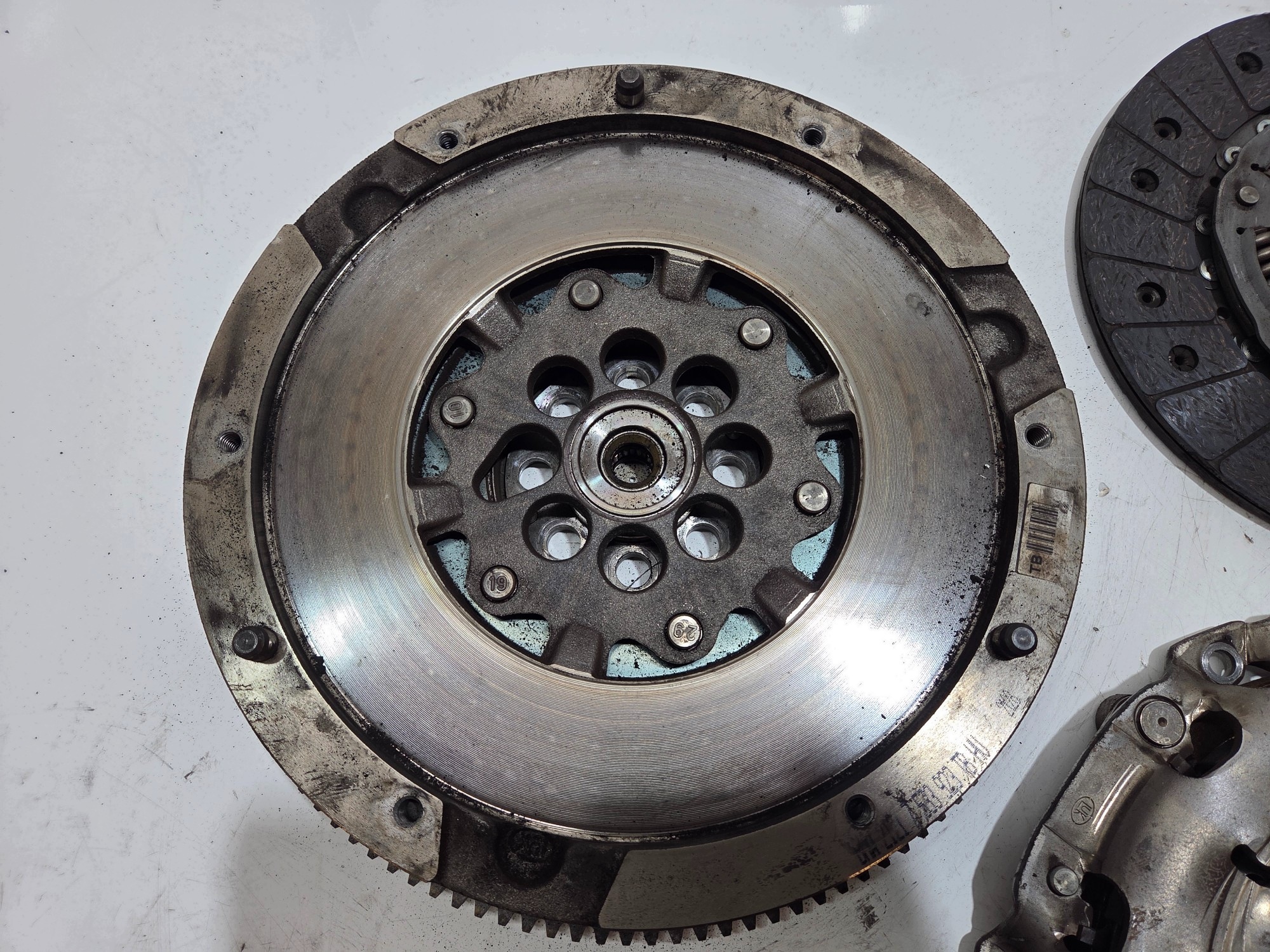 DWUMAS frizione disco di pressione BMW E60 E61 3.0 D 306D3 7533923