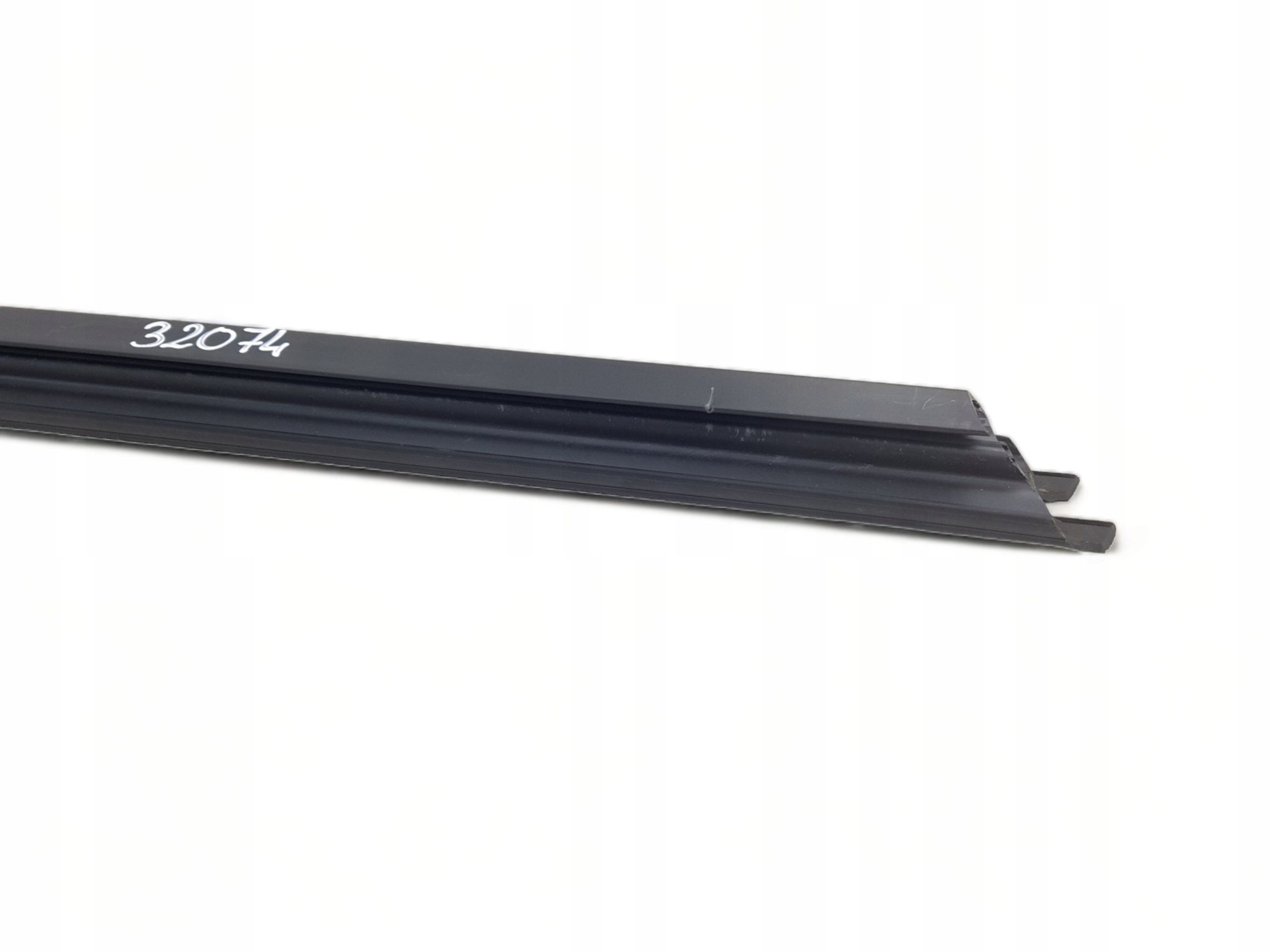 gasket door left front BMW M5 G30 F90 7336959