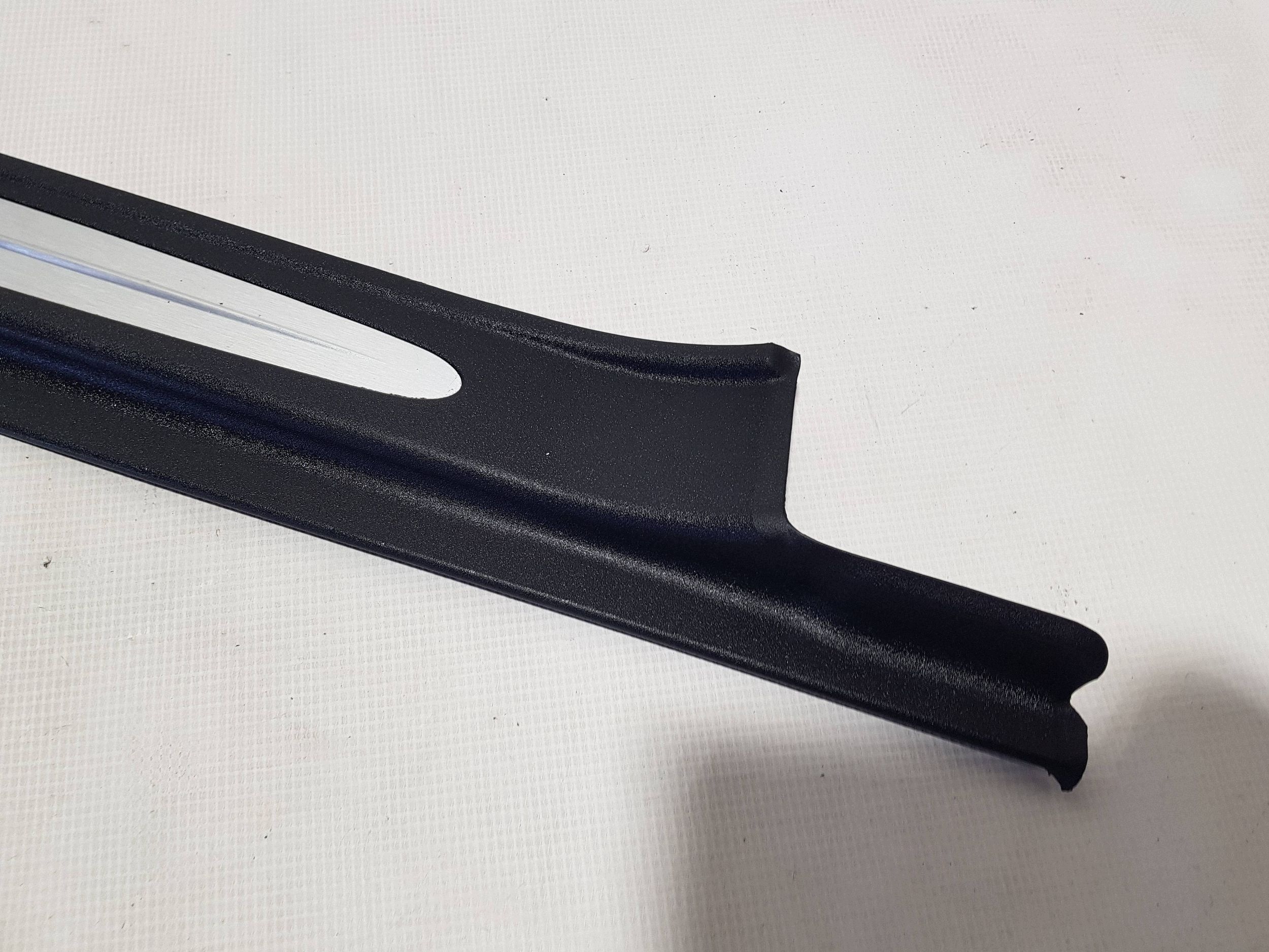 cap threshold moulding front side left Mercedes CLK W209 A2096800135