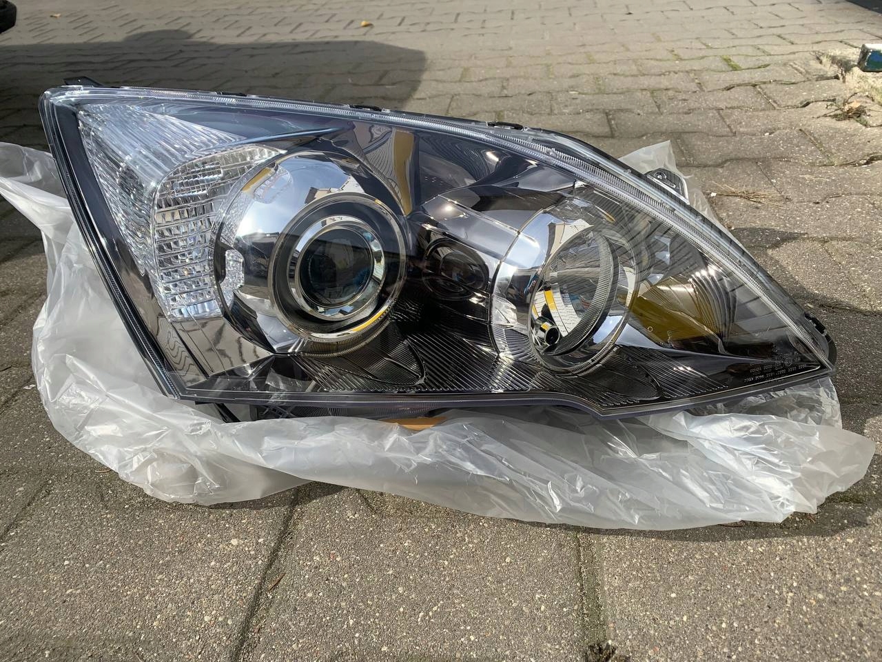 HONDA CR-В III 06-11 нове фара права перед