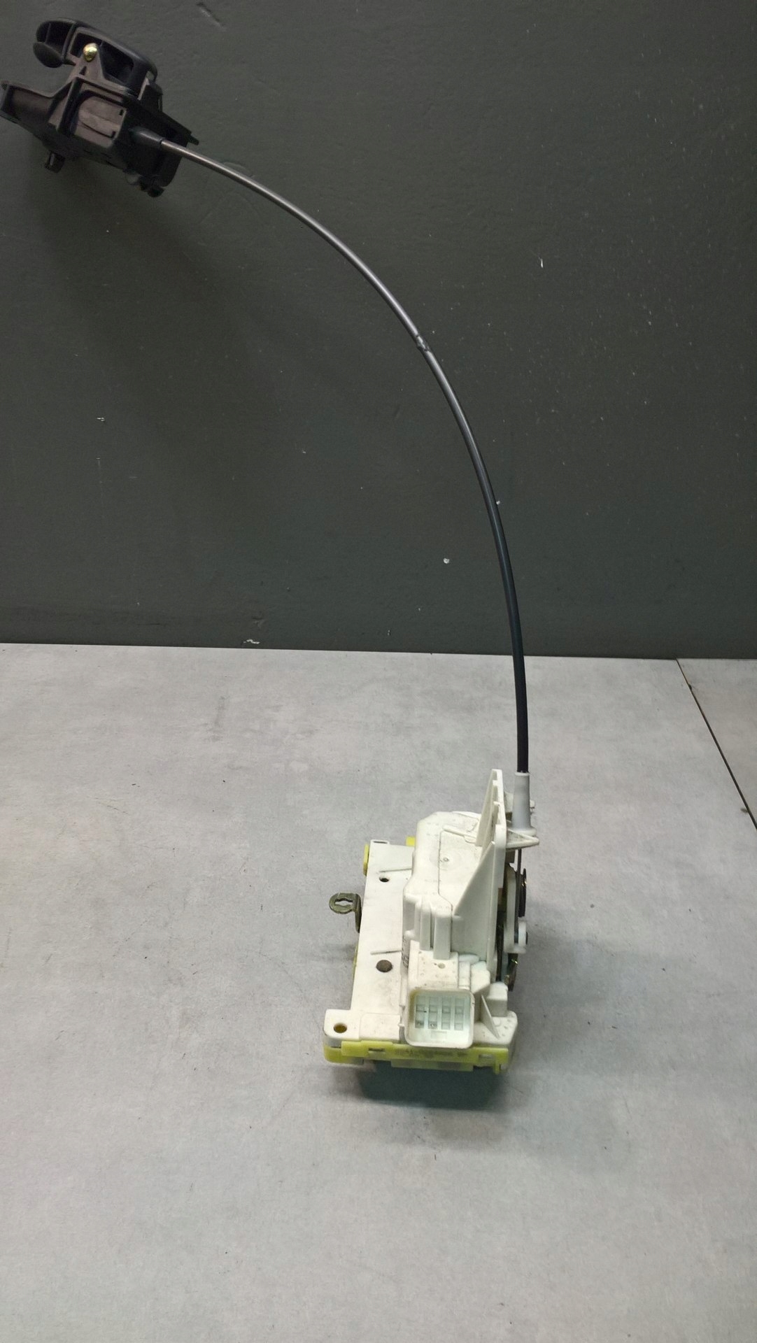 lock DZRZWI right rear part FORD FOCUS MK1 1.6