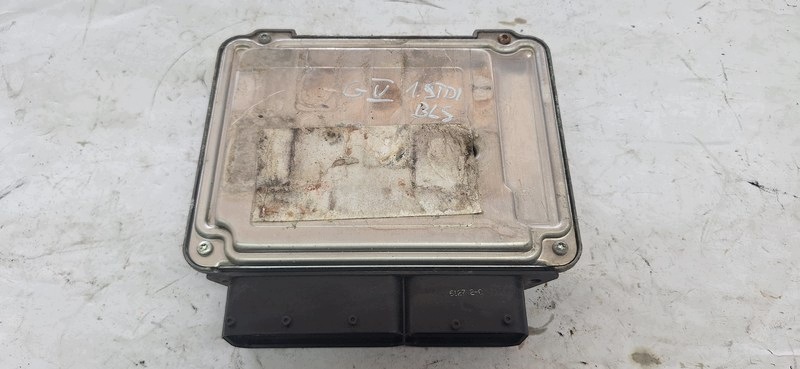 computer control unit VW GOLF V 03G906021HB