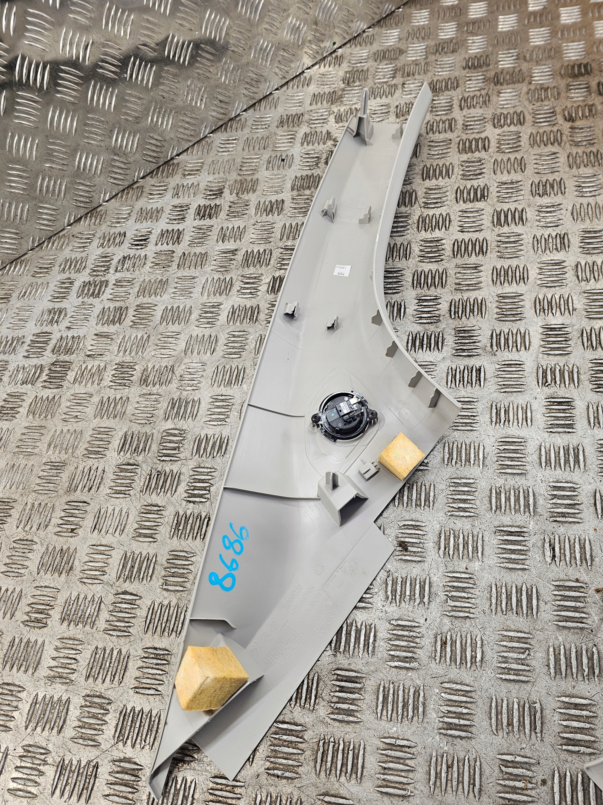 EXPERT JUMPY III side SLUPKA left right 9808680677 9808680477 KOMPLET