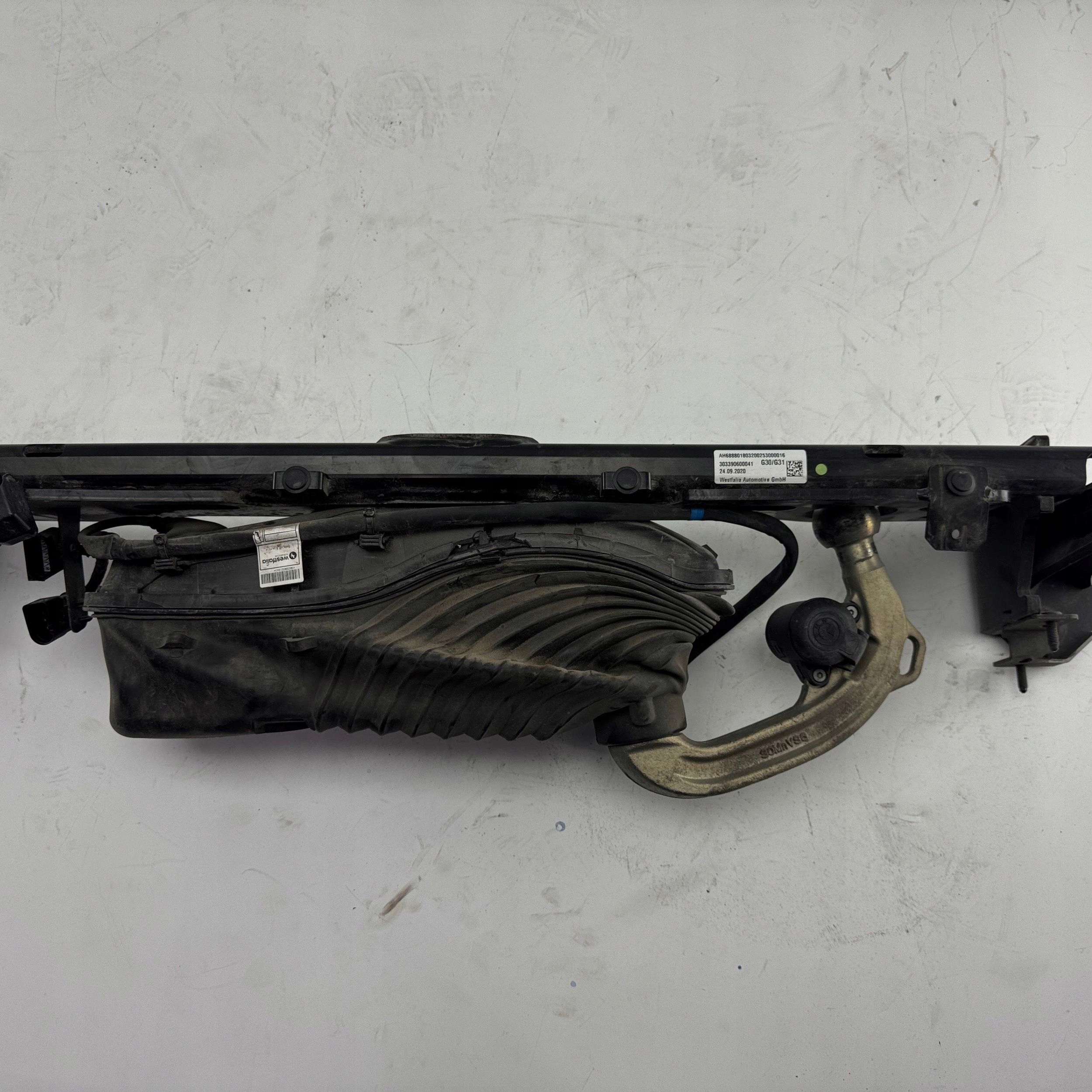 BMW 5 G30 G31 2017 Hak holowniczy / Komplet