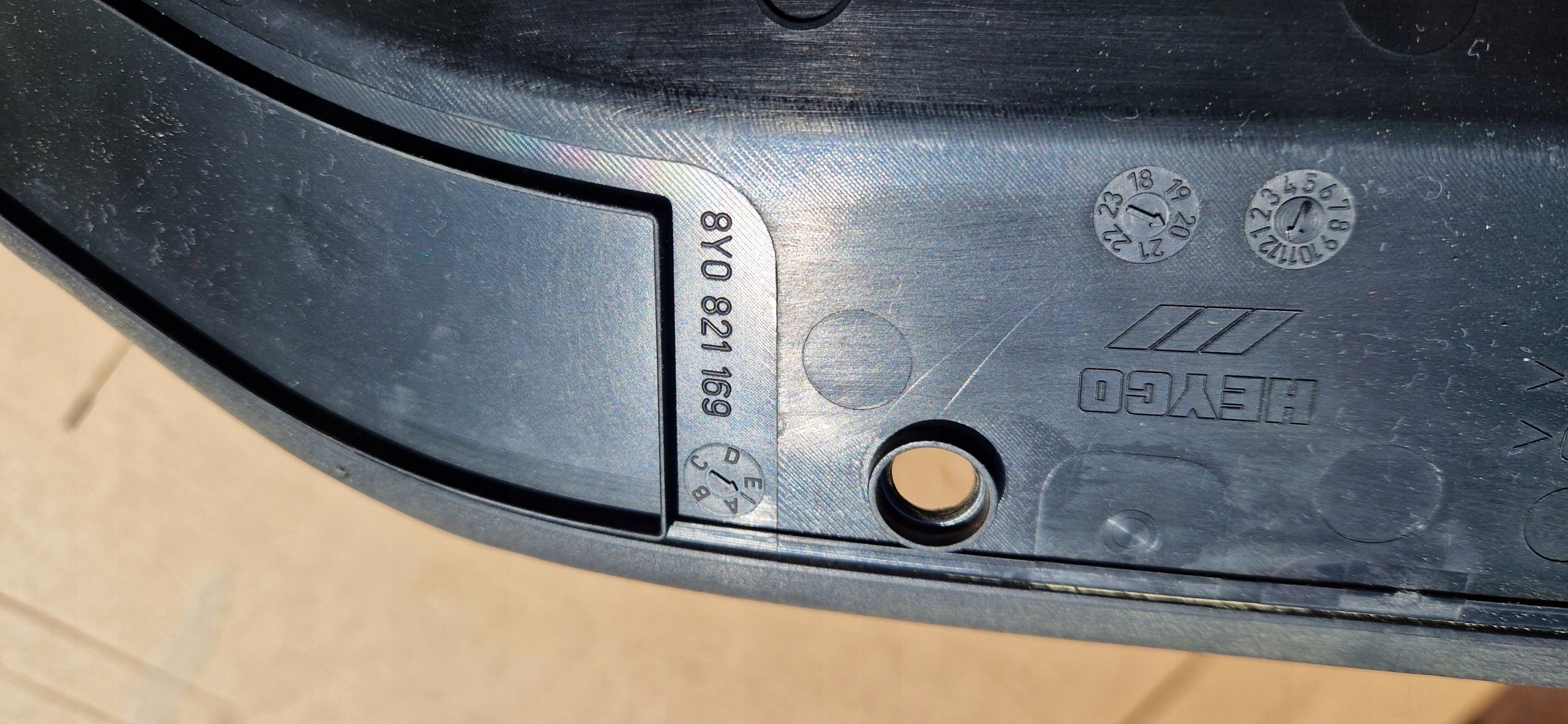 fedél sárvédöt AUDI A3 S3 8Y0821169 bal ORYGINL
