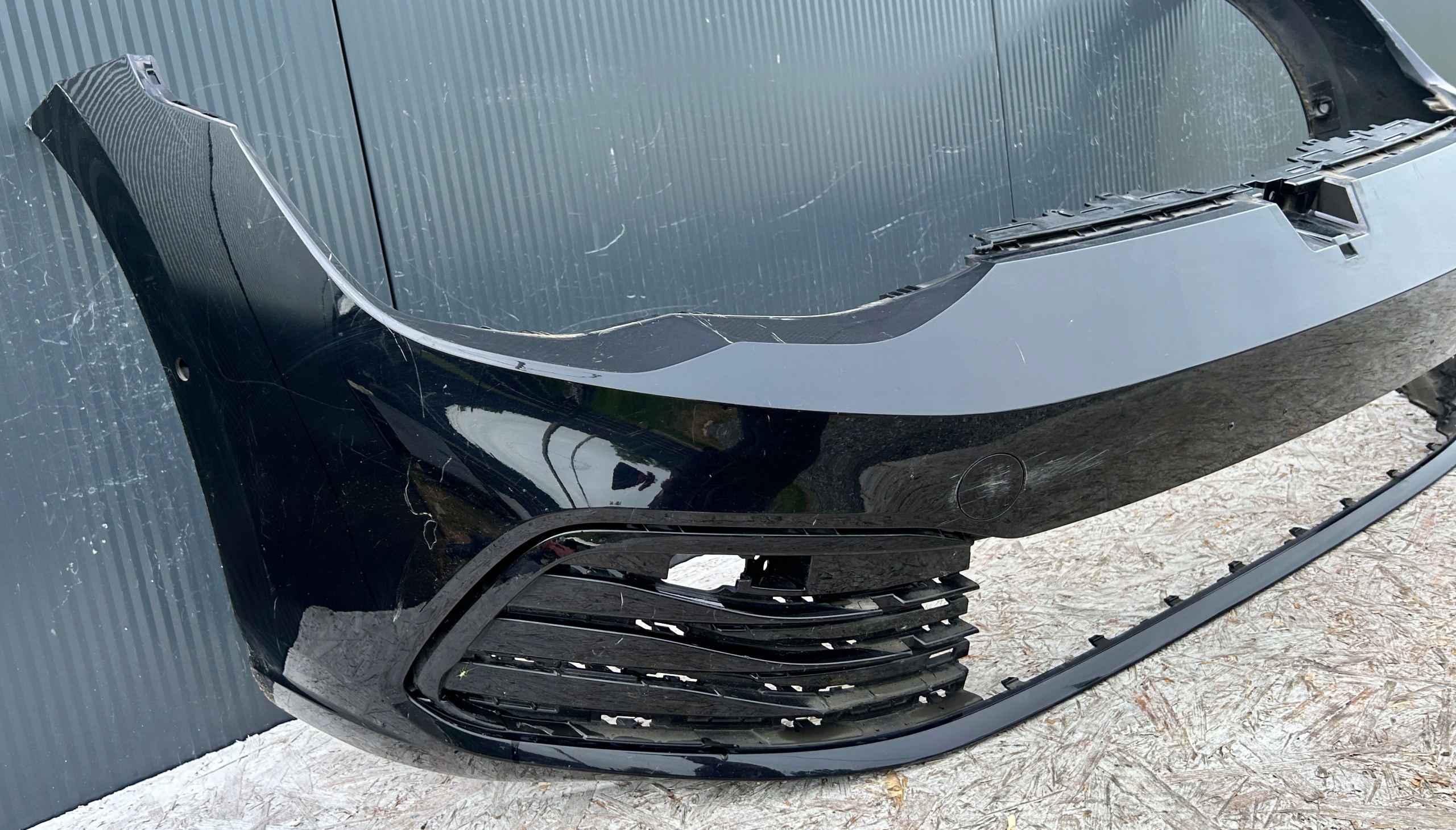 nárazník předek přední VW GOLF VIII 8 19- PDC