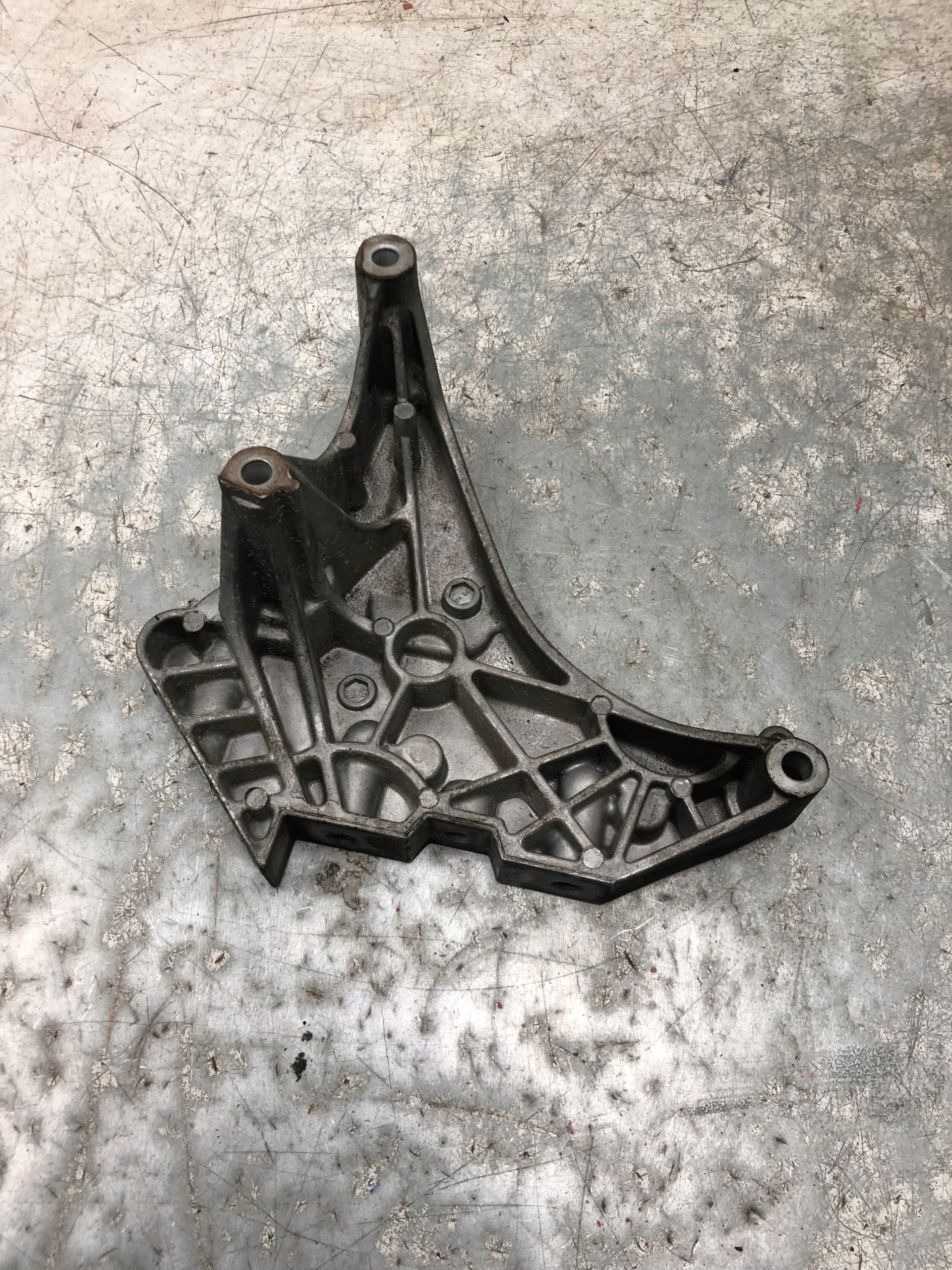 holder engine mount AUDI A3 8P LIFT 03L199207