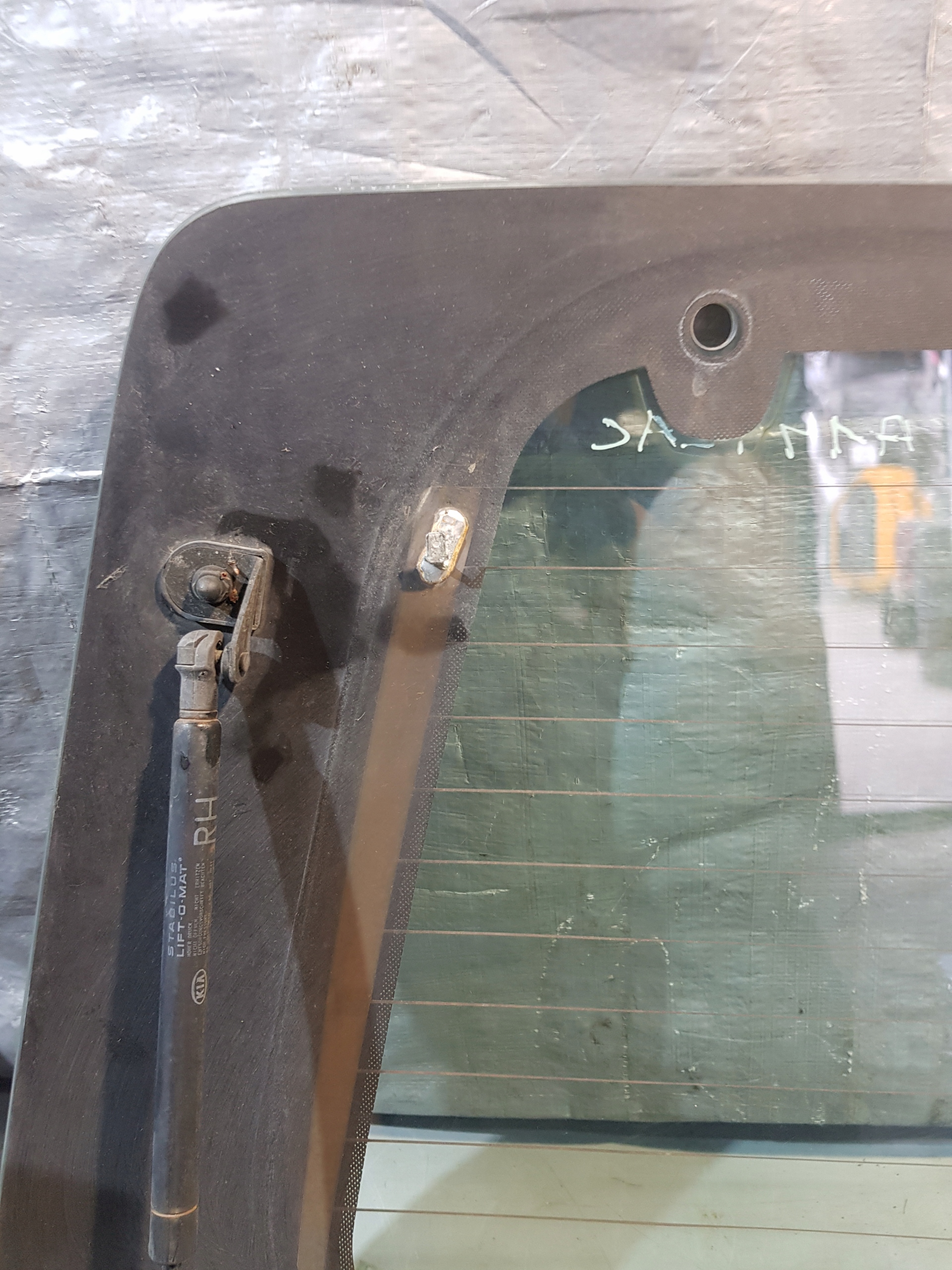 window bodywork rear part KIA SORENTO EX