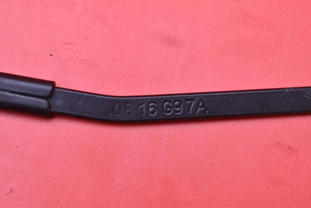 wiper arm front EU SUZUKI VITARA 3 III LY 14-18