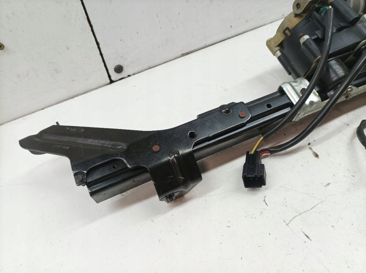 mécanisme toit du capot coffre 817703J101 Hyundai ix55 et (2006-2011)
