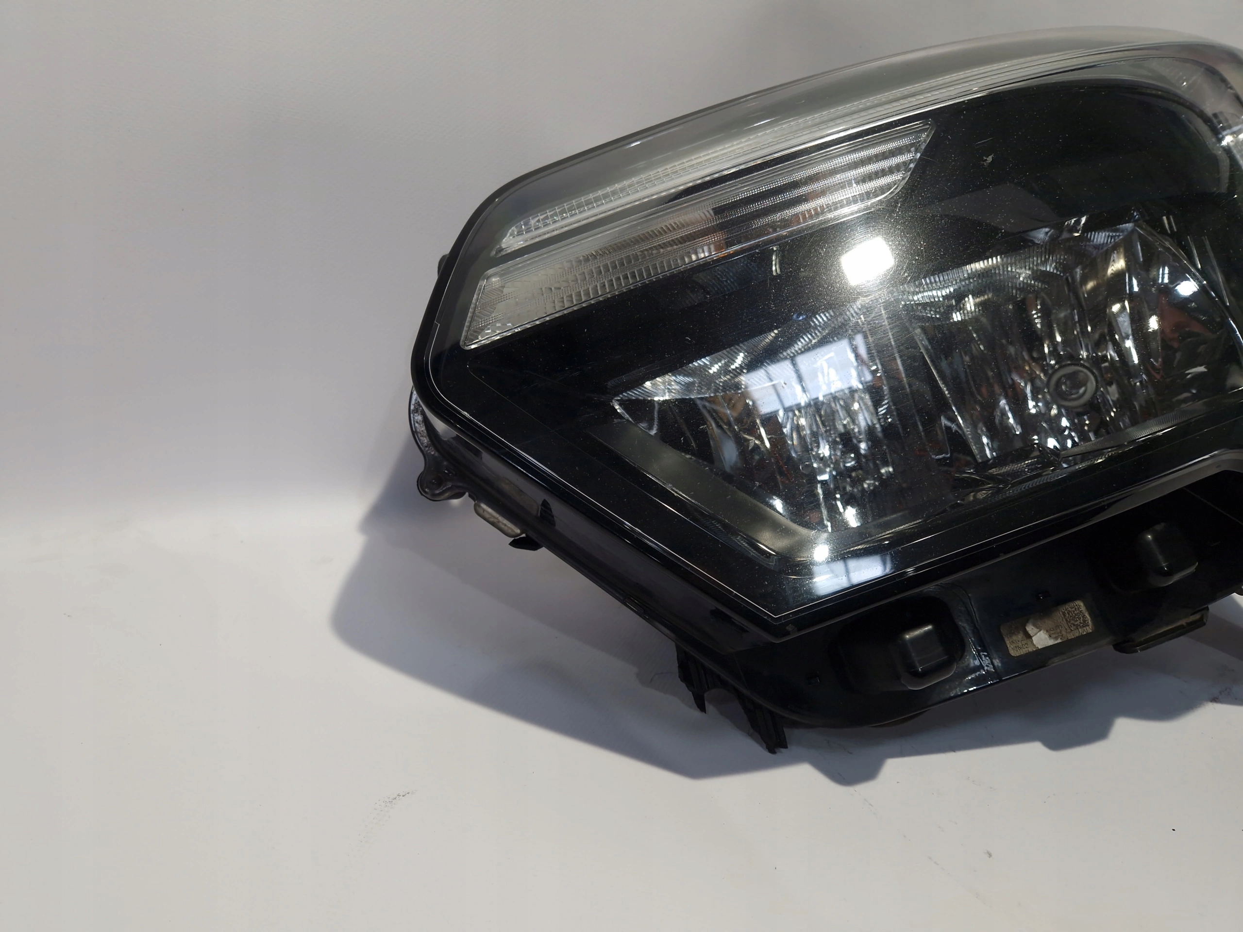 light left front RENAULT MASTER IV 19- original 260607867R