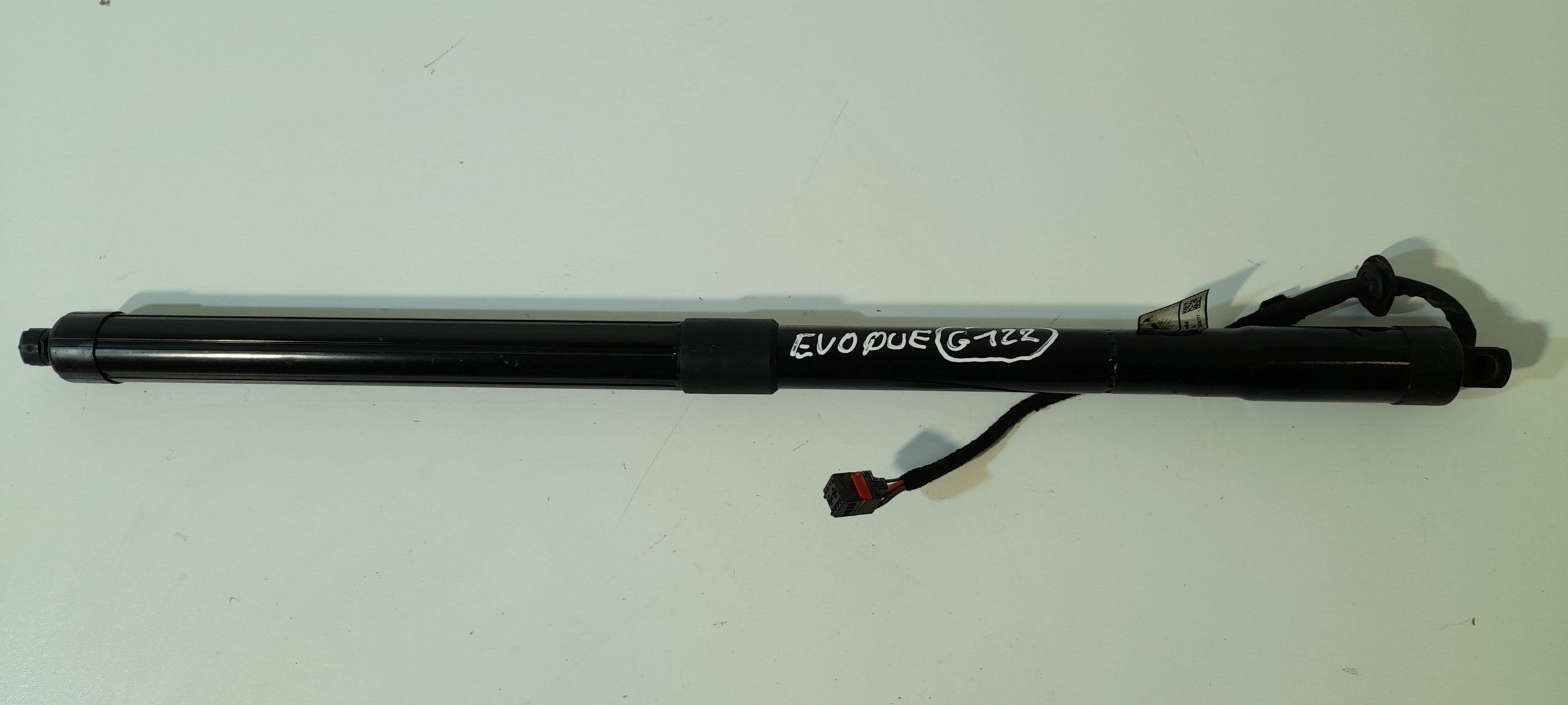 Land Rover Evoque and damper bonnet boot 008177 (G122)