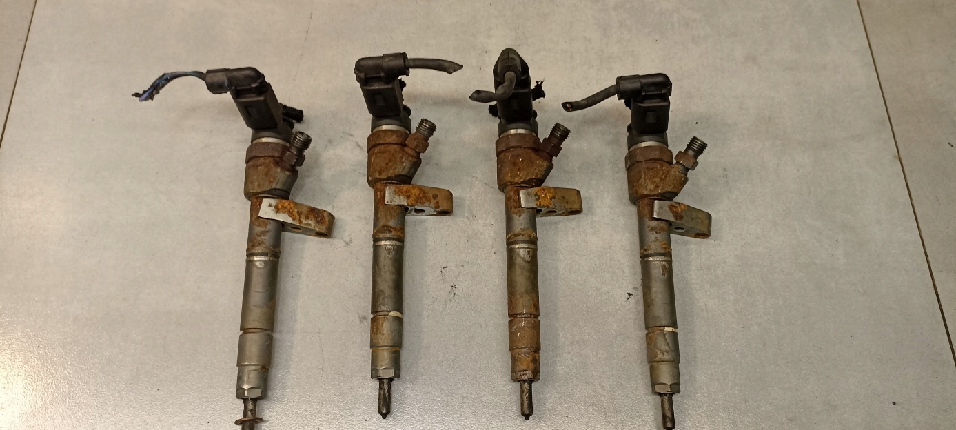 Einspritzdüse MERCEDES W169 2.0 CDI 0445110167