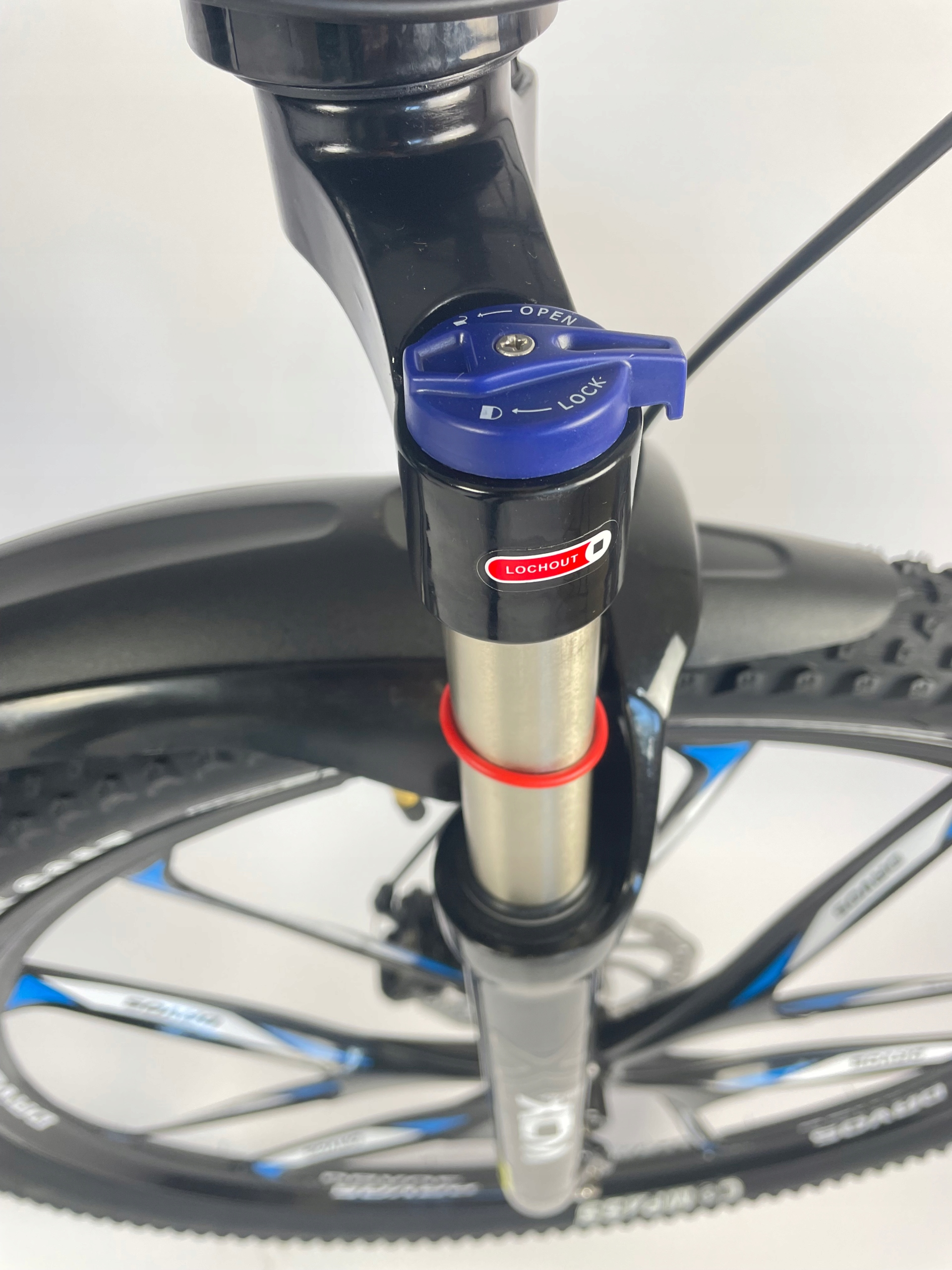 Rower MTB DAVOS 5.0 2xAMOR TARCZE 27,5 ALUFELGI Kolor czarny