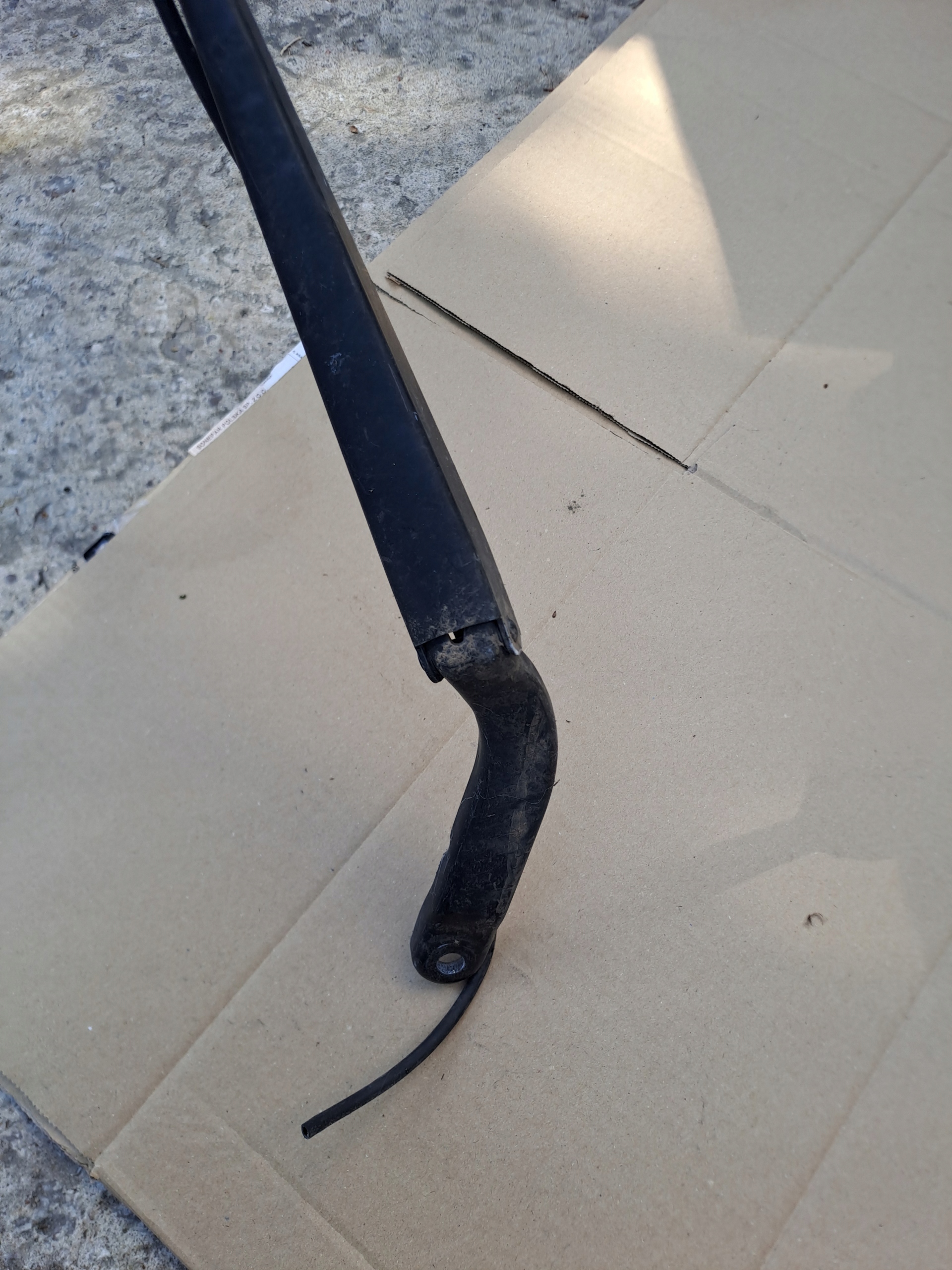 wiper arm right front VOLKSWAGEN CRAFTER A0018205944