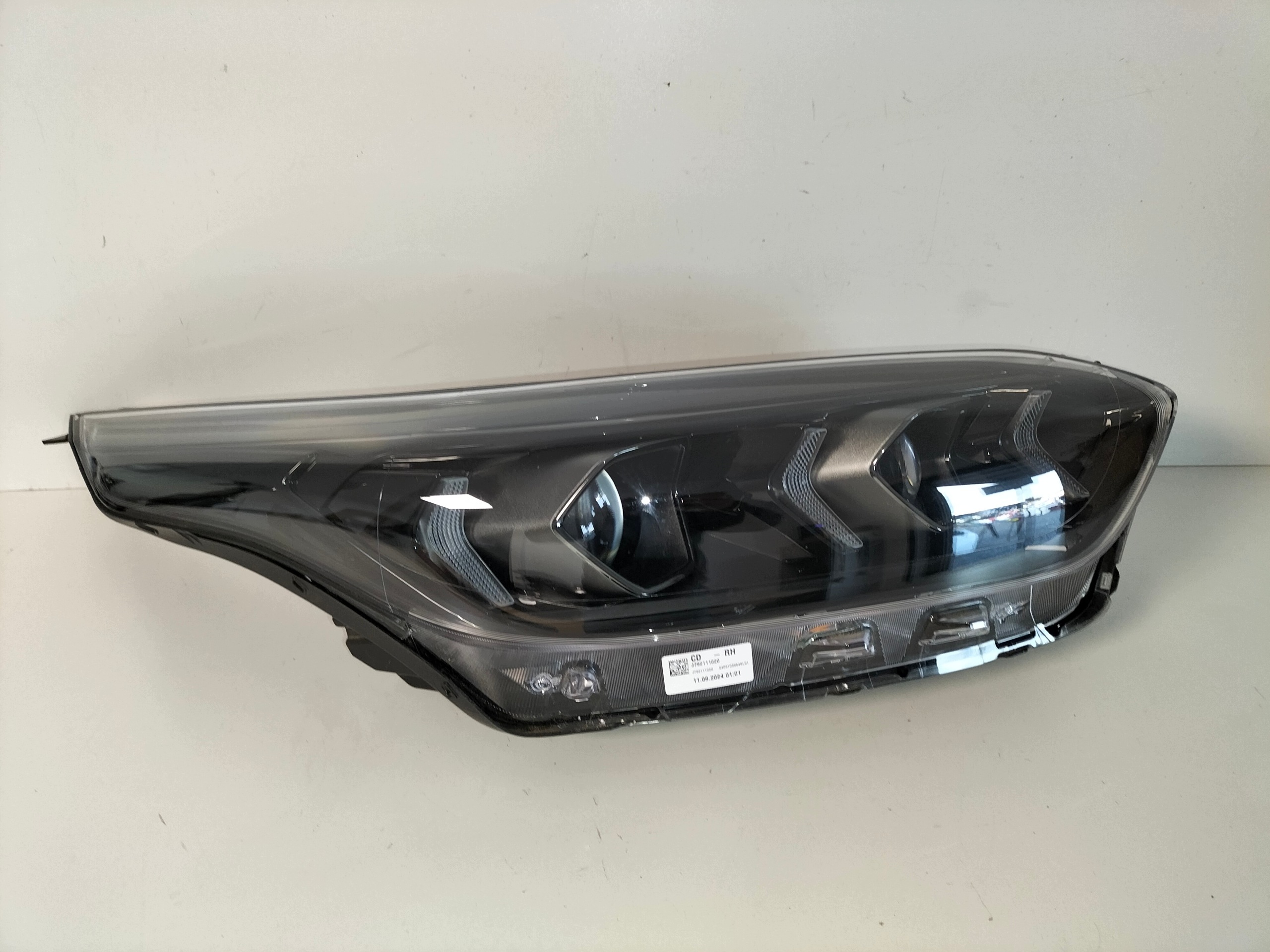 light front reflektor right KIA CEED 3 III LIFT 21- FULL LED , connector 14