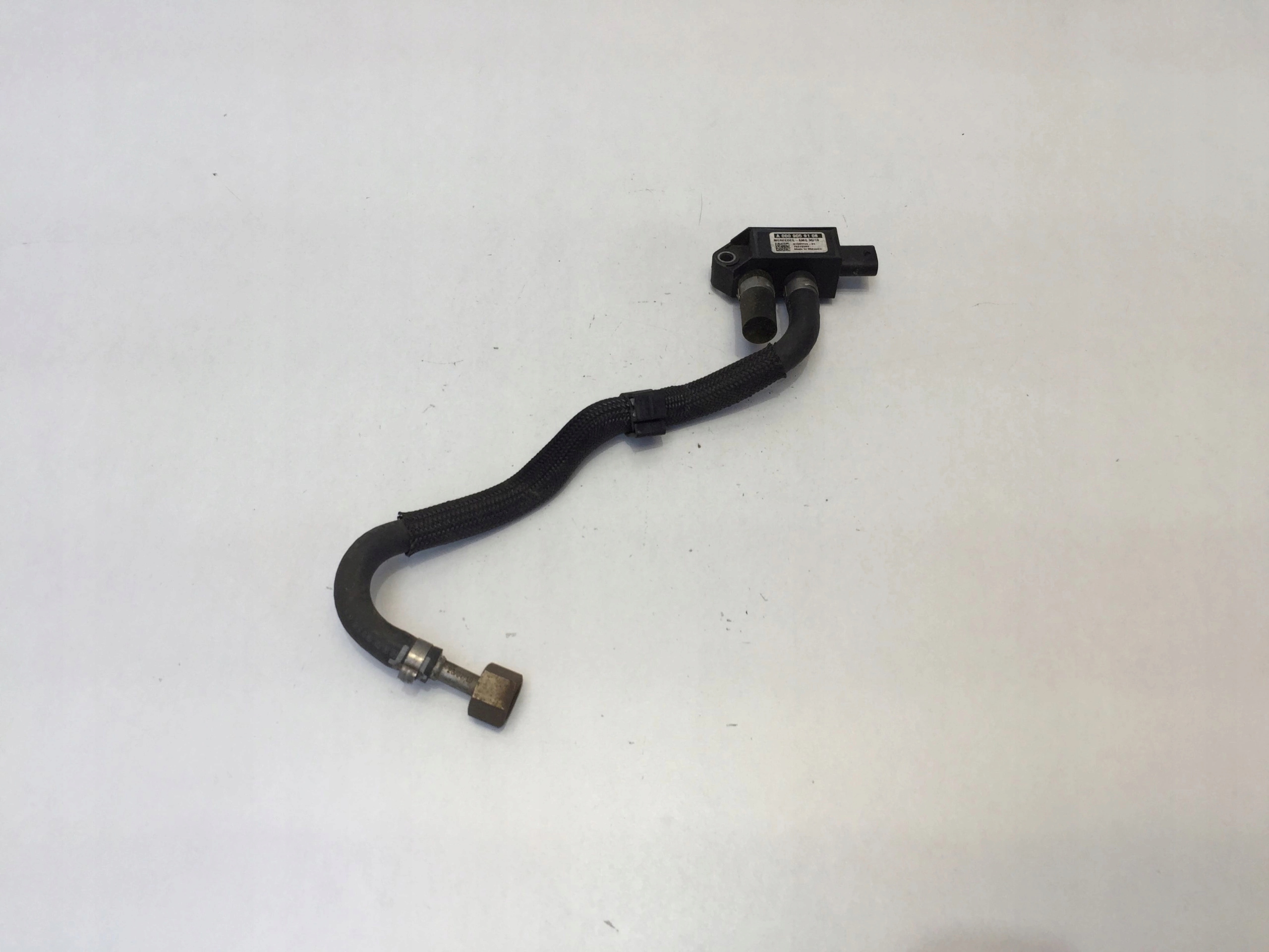 A0009059108 - MERCEDES A A45 W177 AMG 2020 датчик давления