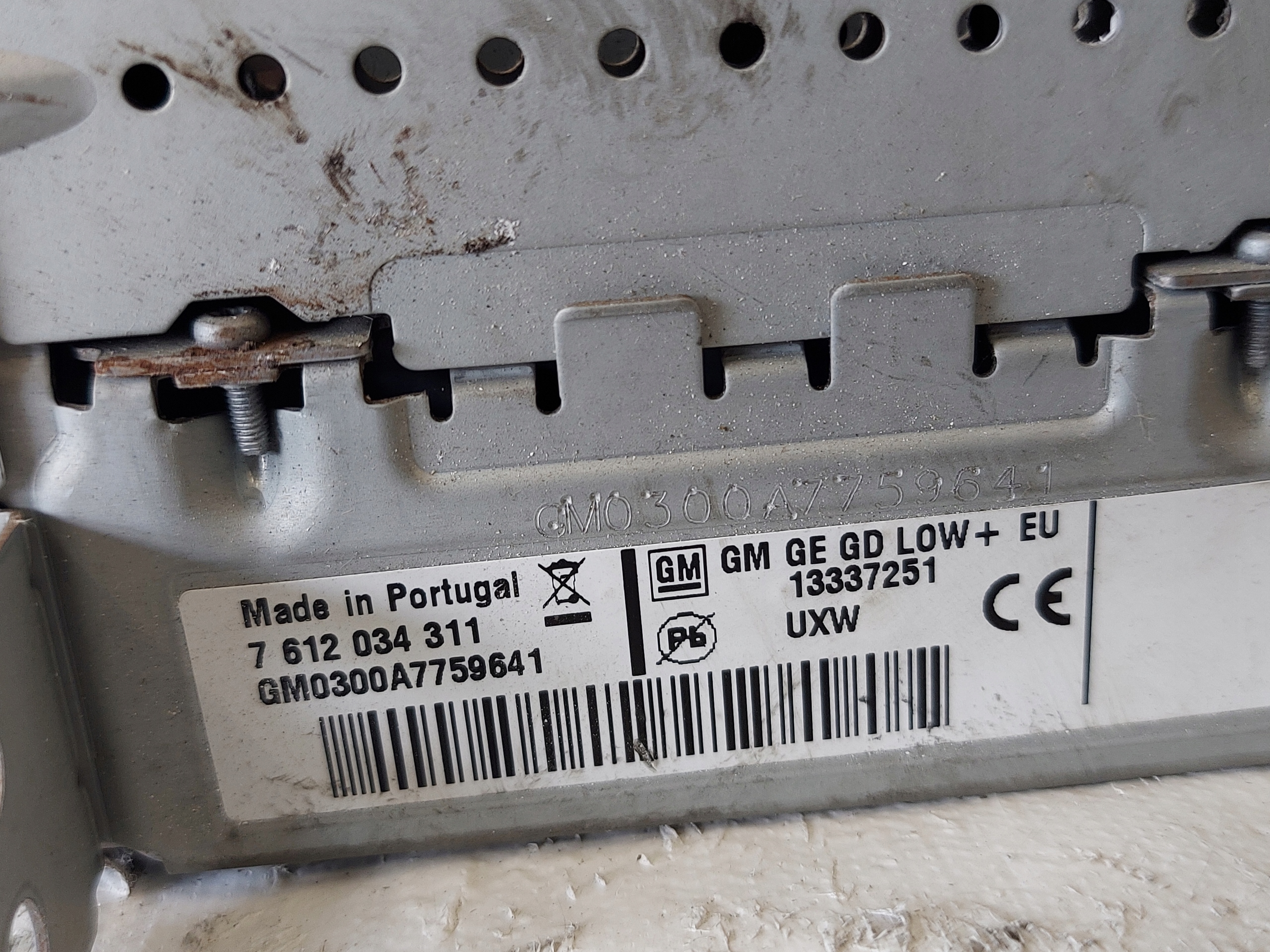 RADIO EKRAN INSIGNIA A 13337251