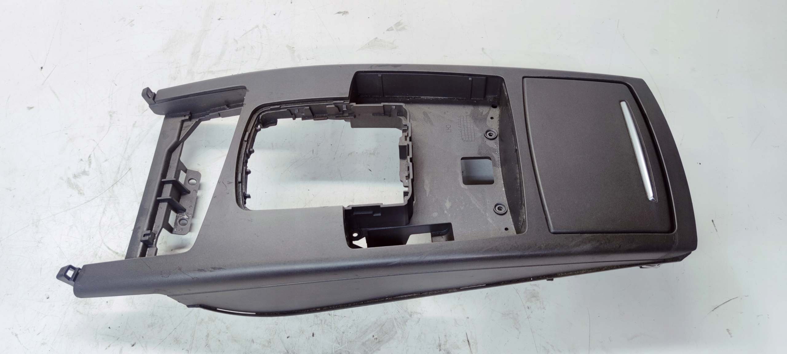 DEKOR TUNELU Obal PANELU MMI AUDI A6 C6 4F1864261H