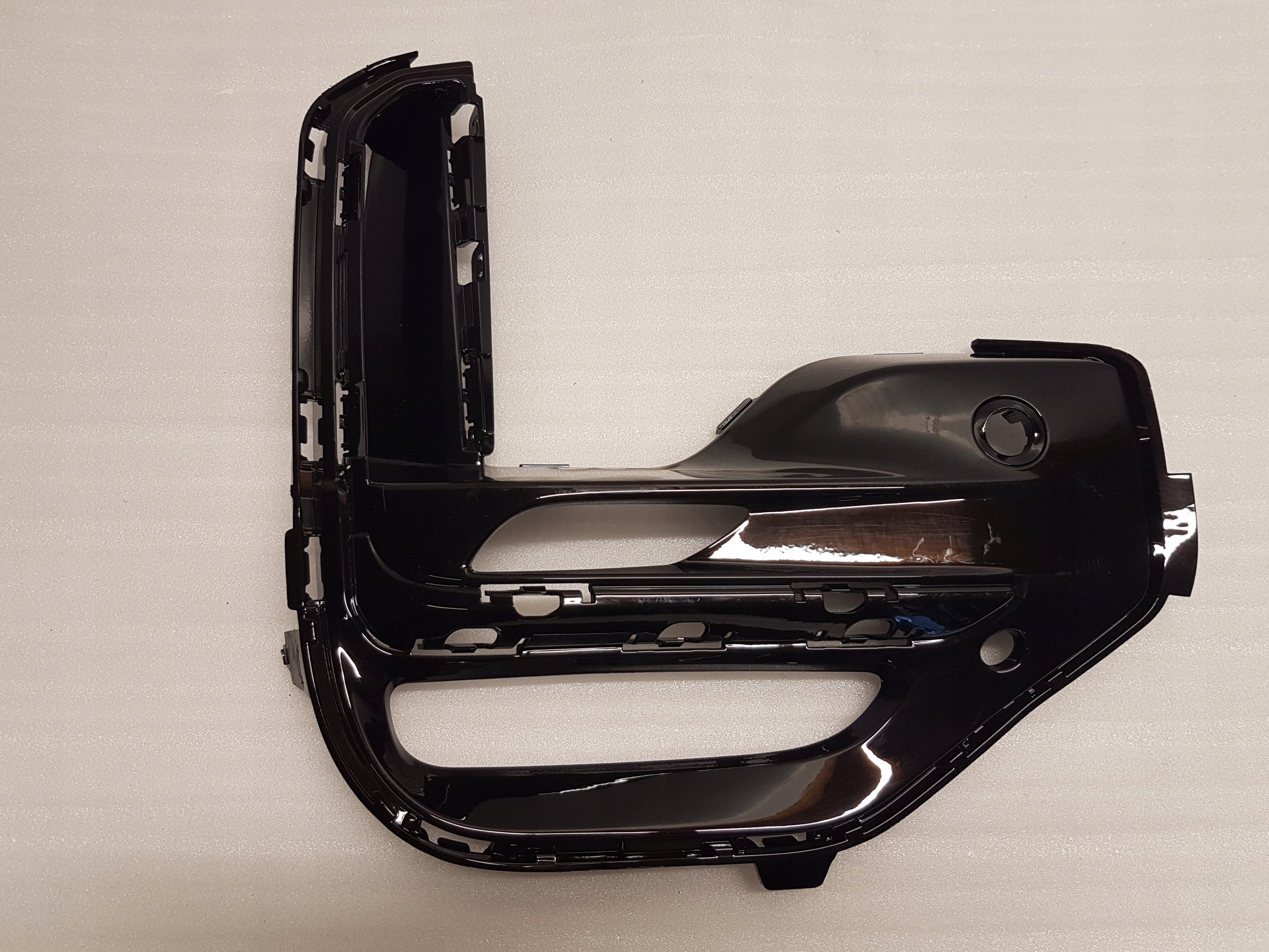 grid of a bumper left front BMW X5 G05 m-packet 8092687