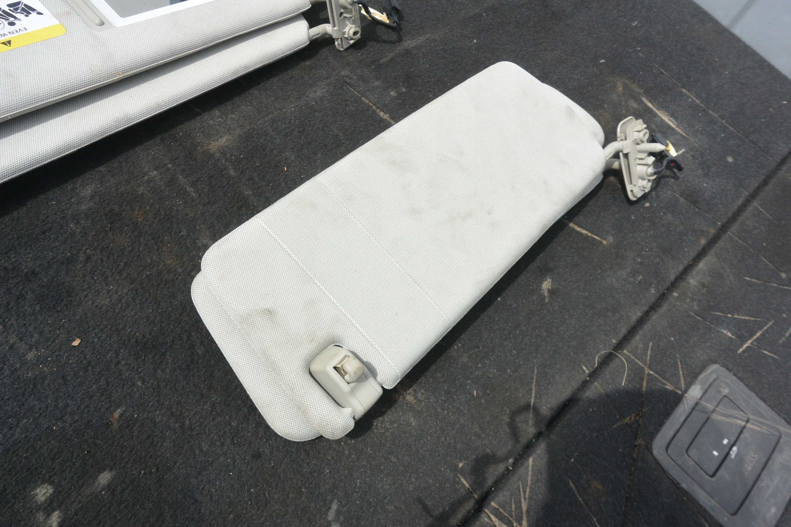 cover PRZECIWSLONECZNA visor right left AUDI Q7 4L KOMPLET