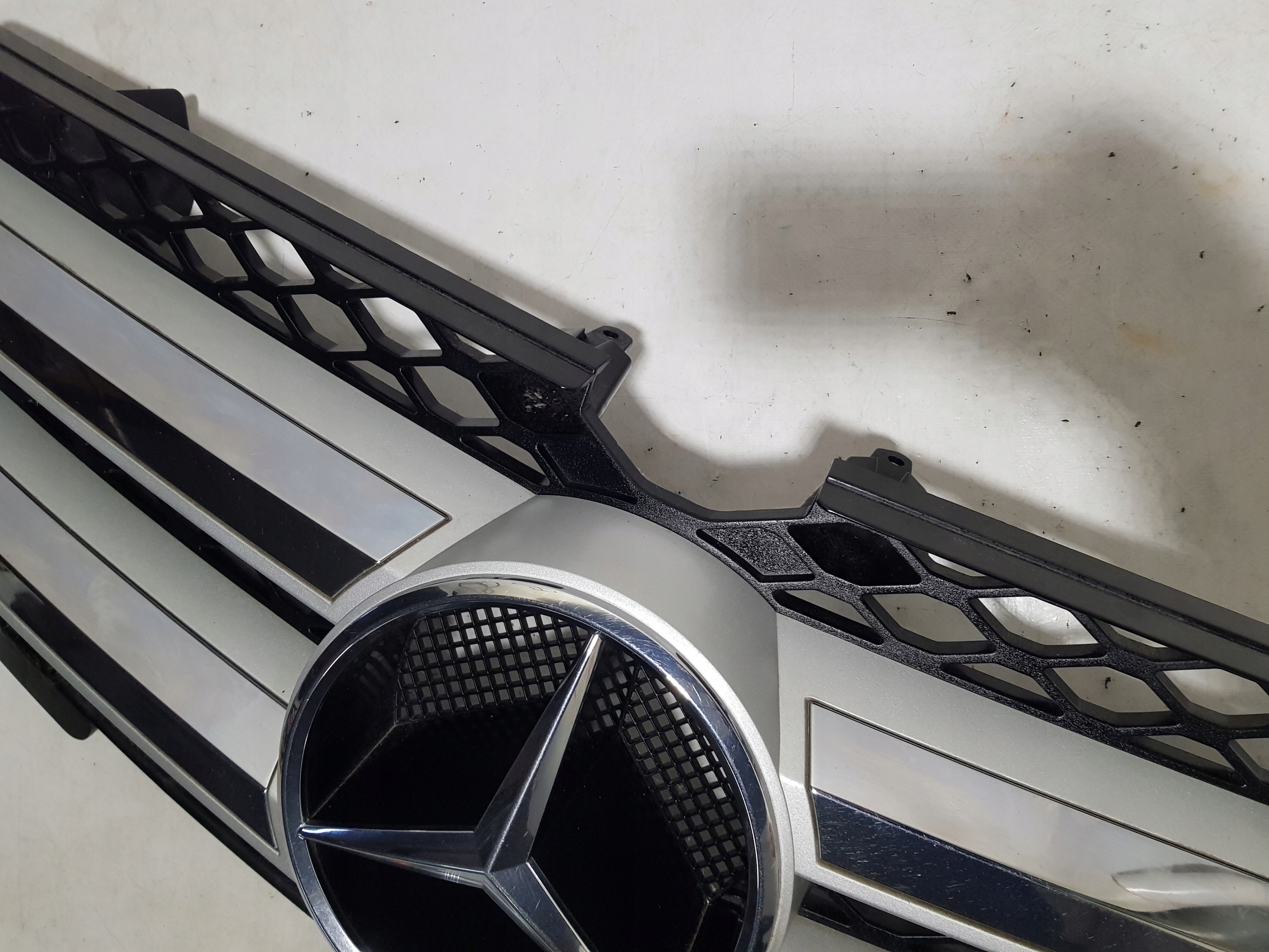 MERCEDES GL X164 решетка радиатора