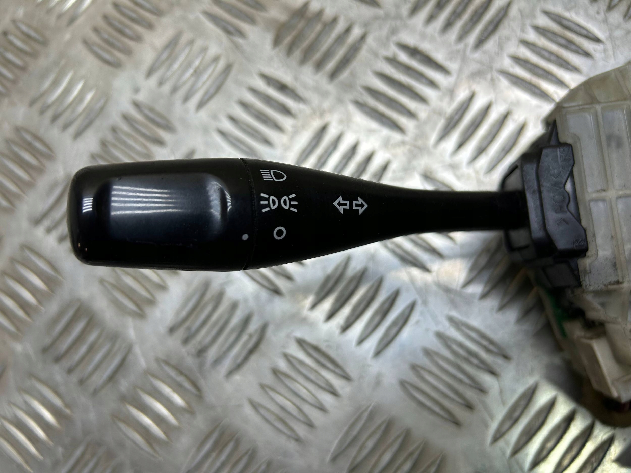 steering wheel levers and controls ring Mitsubishi Lancer VII