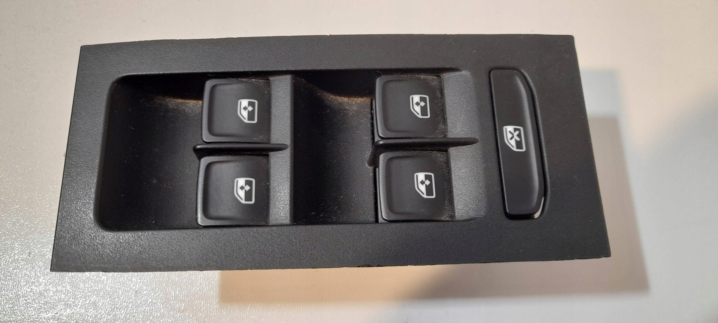 Skoda Octavia III control panel of the window 5E0959857A (388)