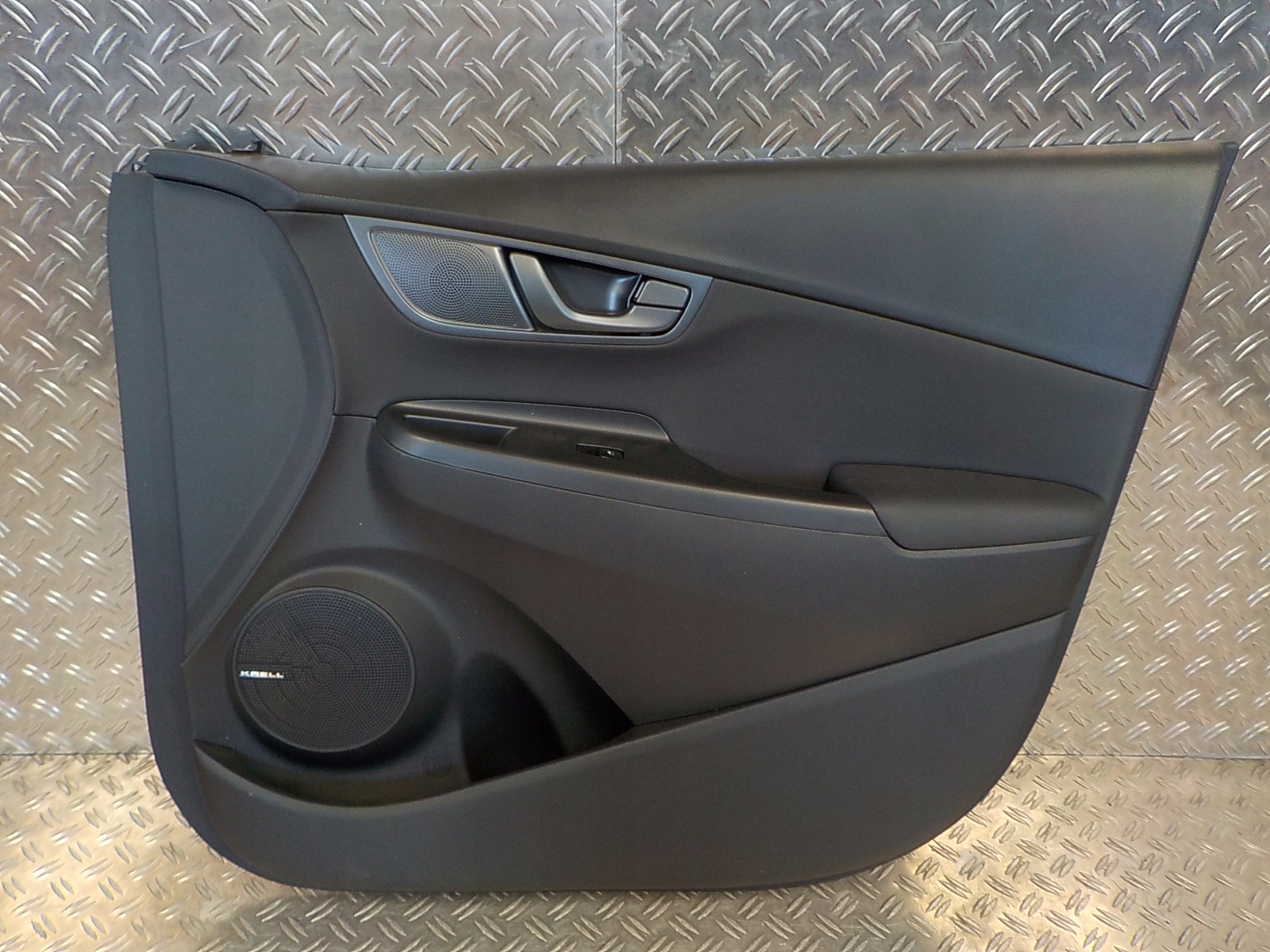 82340-J9010 - HYUNDAI KONA БЕКОН ОБИВКА ПЕРЕДНЕЙ ПРАВОЙ ДВЕРИ