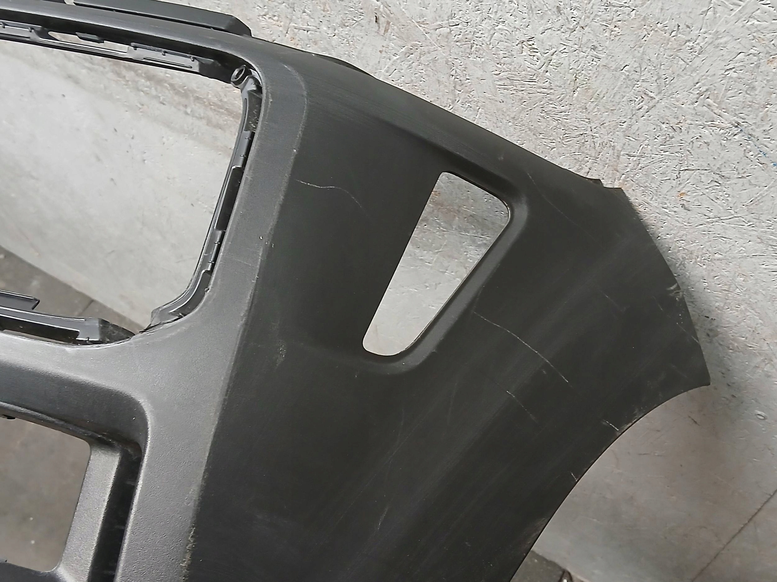 nárazník předek HYUNDAI KONA a 1