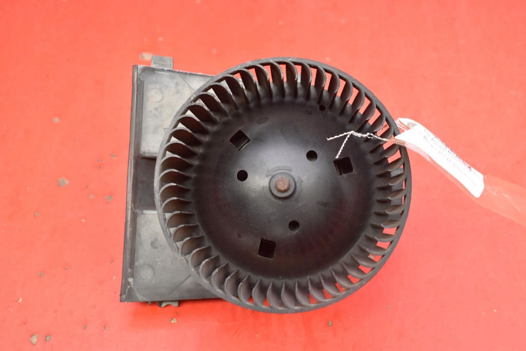 tOPENÍ ventilátor klími EU 8D1819021A VW PASSAT B5 96-00
