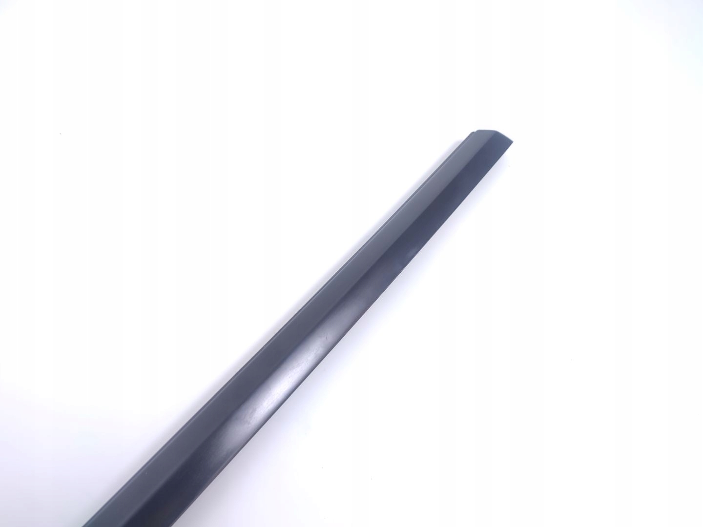 moulding dust windows door right front TESLA MODEL Y
