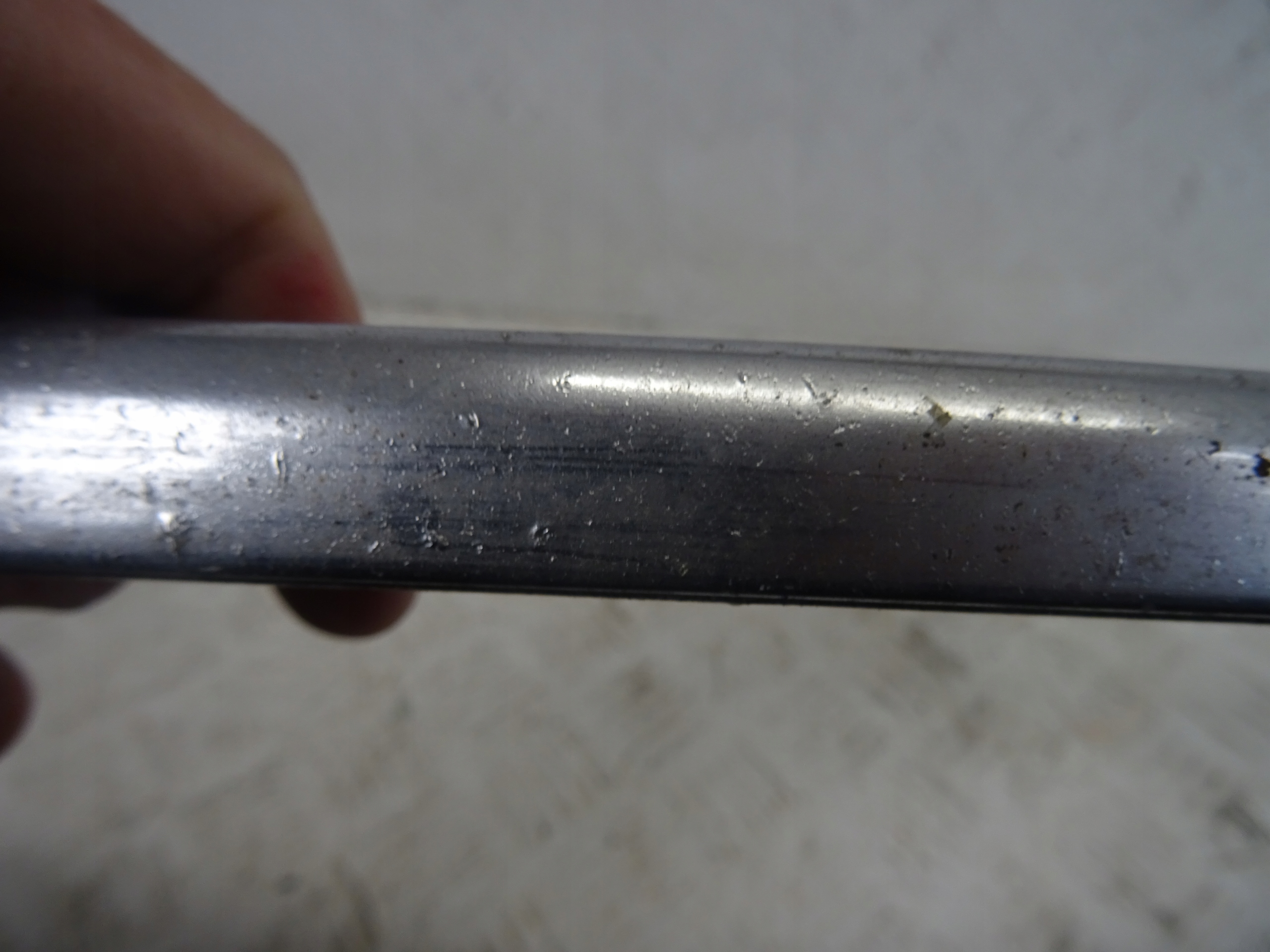 lišta nárazníku levý předek CHROM AUDI A6 C6 4F0807489
