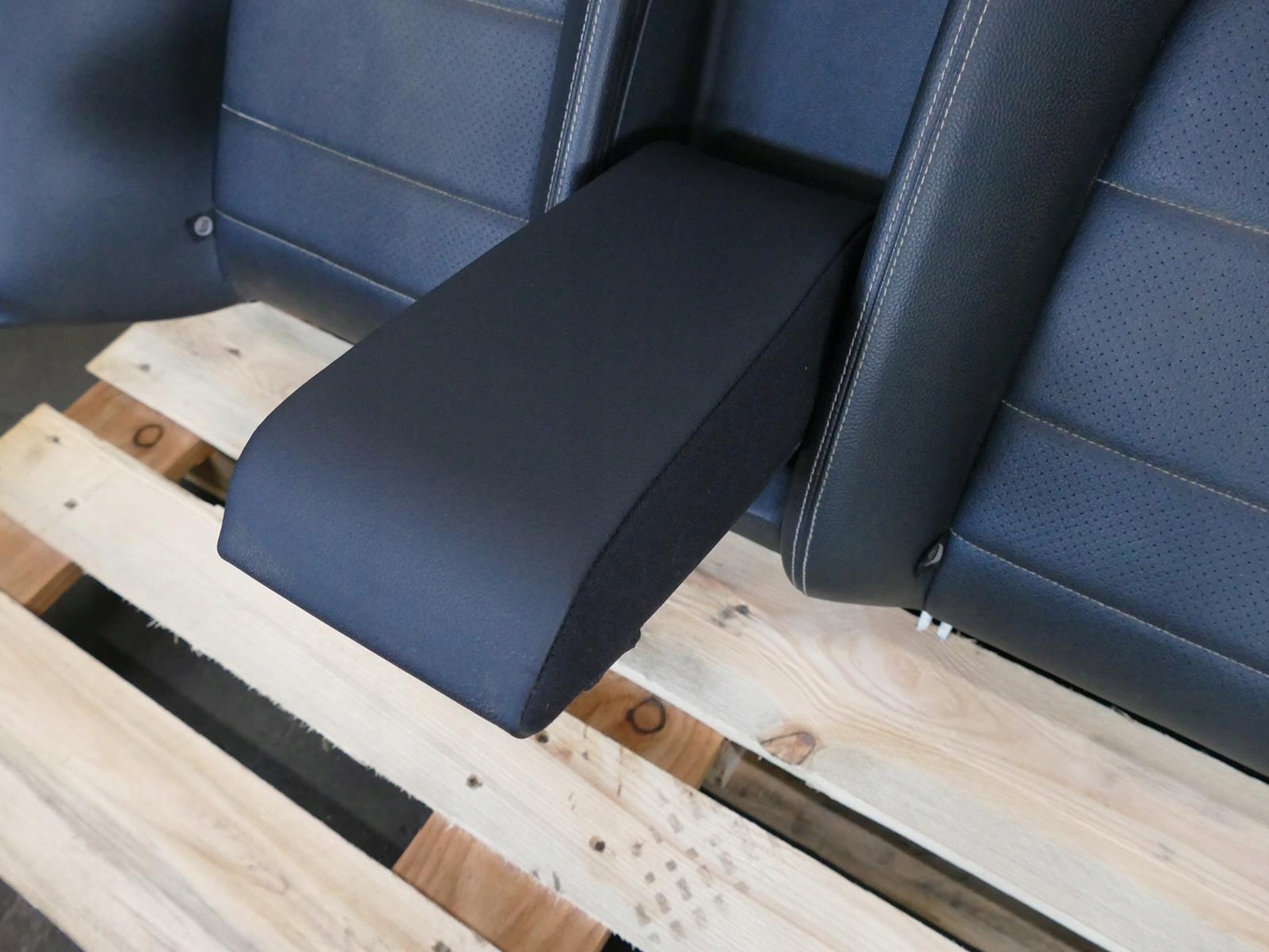 MERCEDES W207 A207 CABRIO OPARCIE KANAPY Leder heck