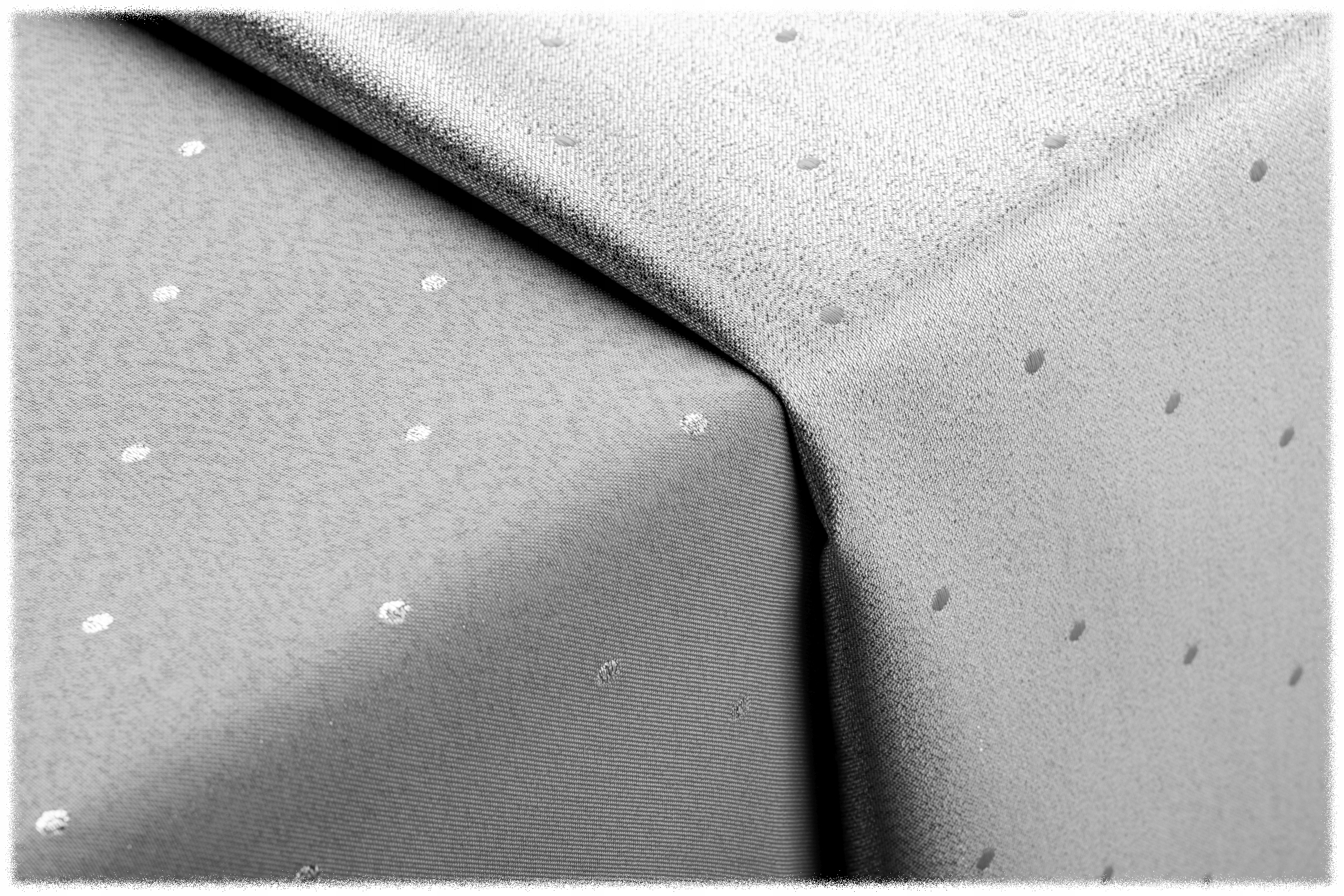 

obrus Dwustronny 120x170 Popiel srebrny Kropka