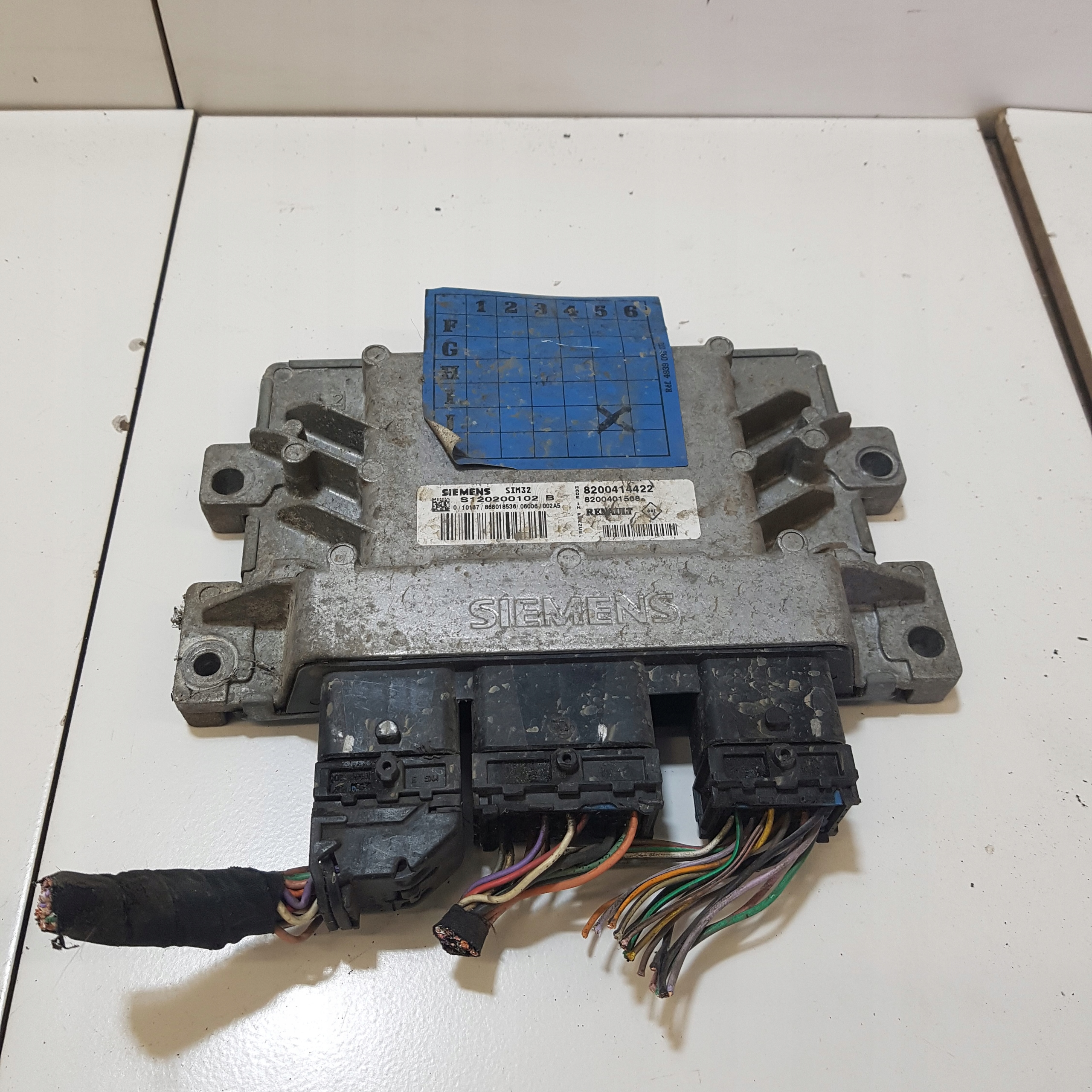 computer of the engine control unit RENAULT MODUS 8200414422