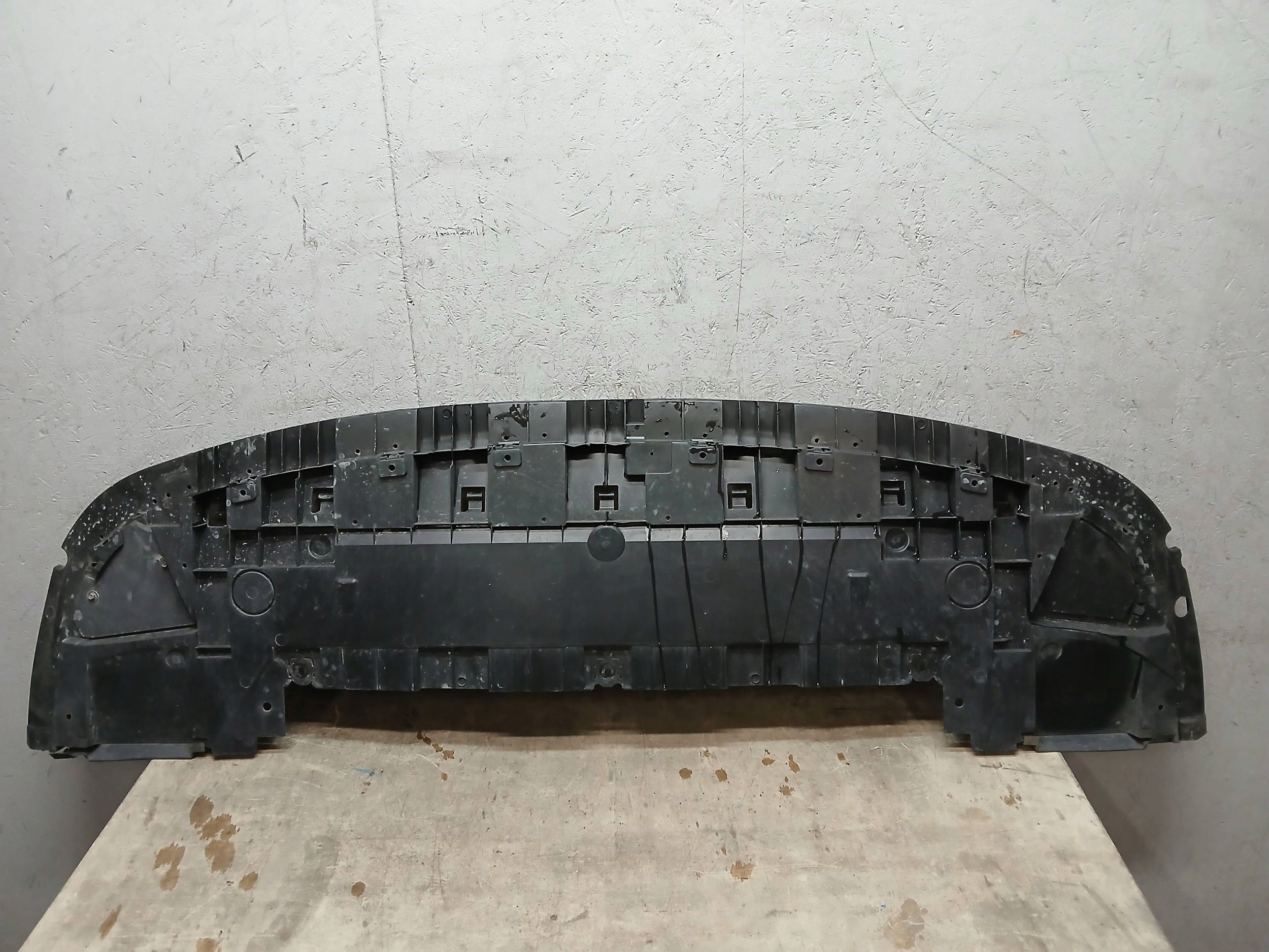 cover below front bumper front Renault Trafic III (X82) 214772809R