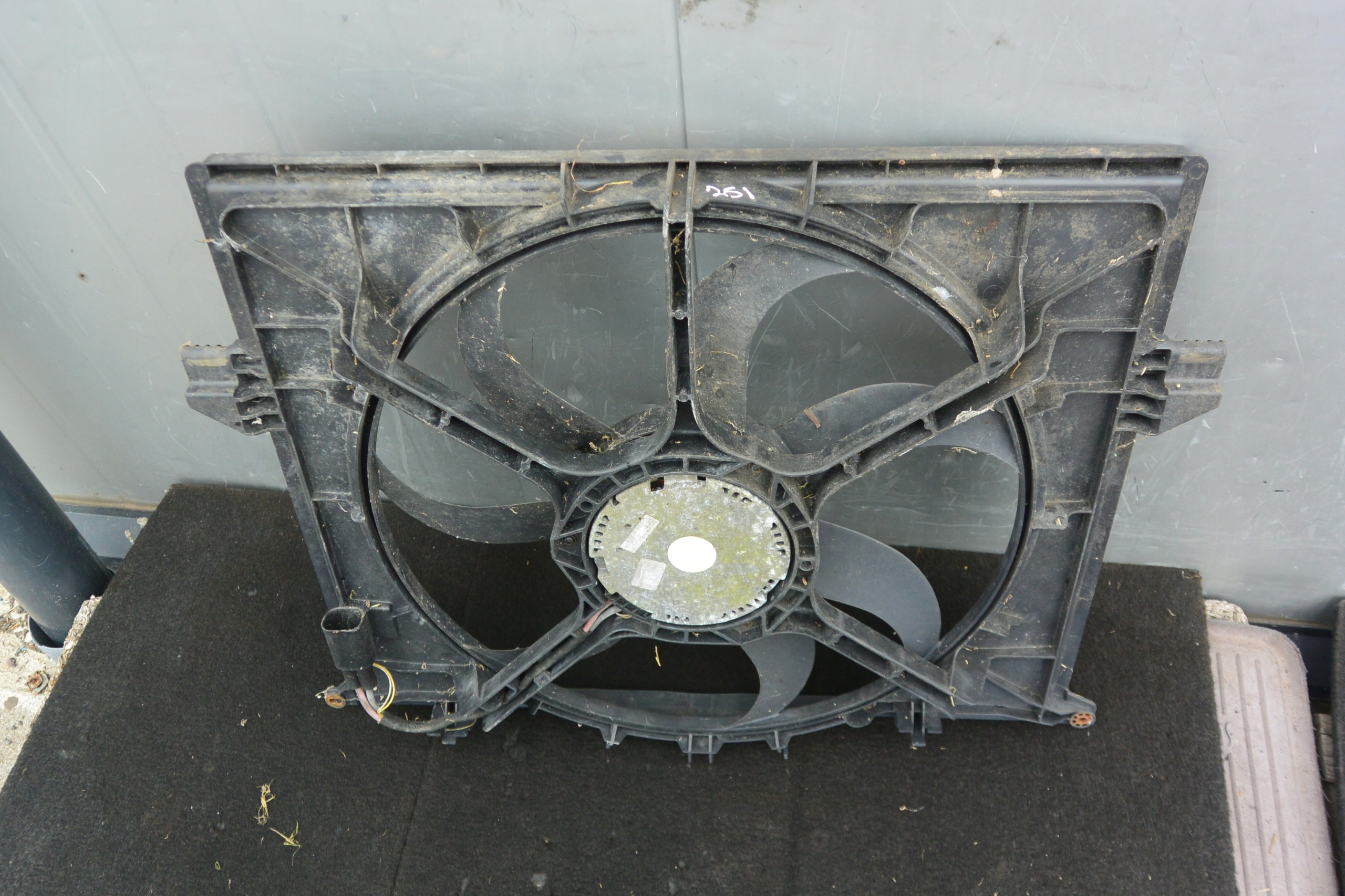 ventilátor chladiče MERCEDES R W251 ML GL 164