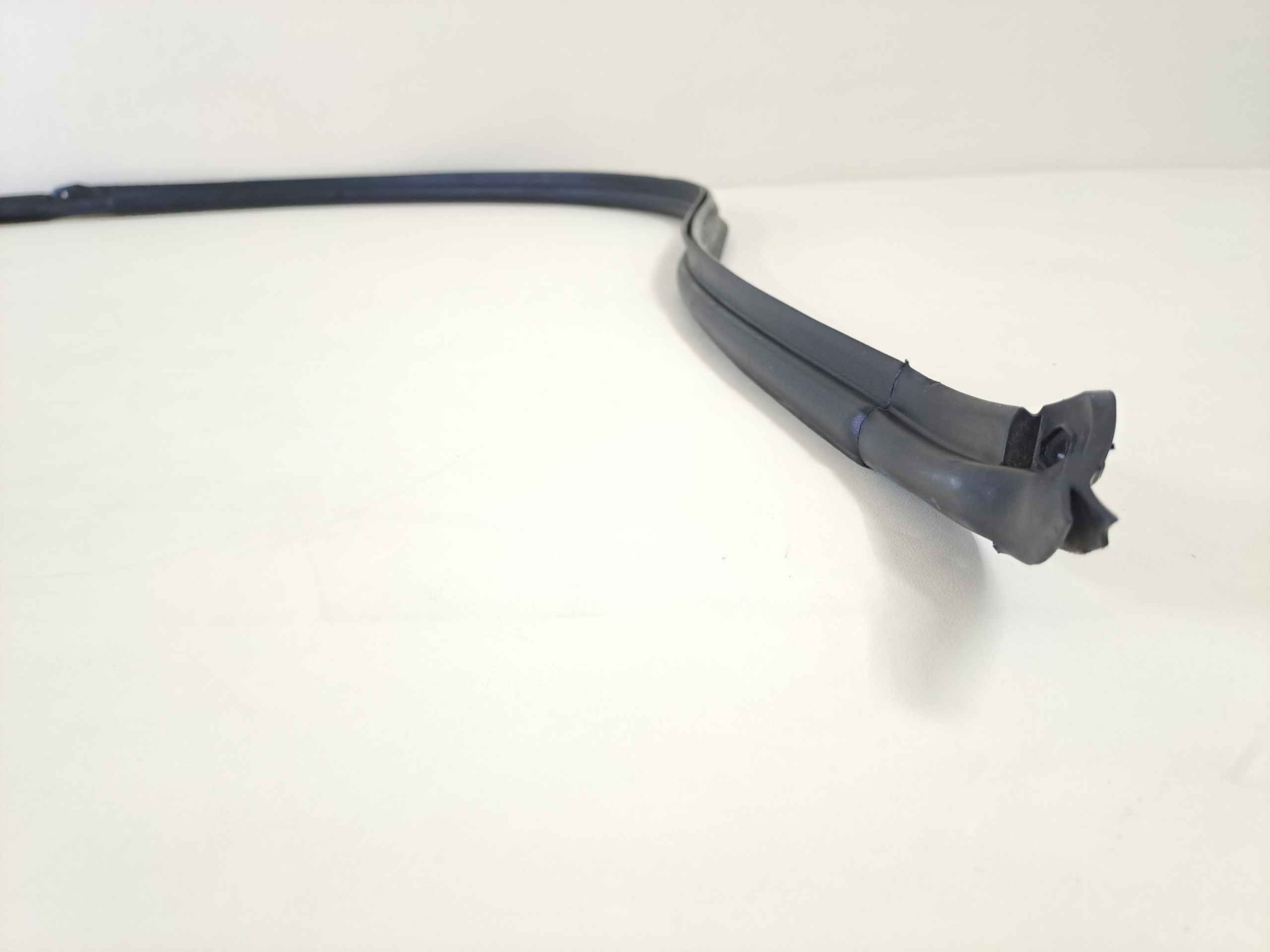 PEUGEOT RIFTER 20r USZCZELKA DACHU RYNNY LEWA EAN (GTIN) 5905232486576