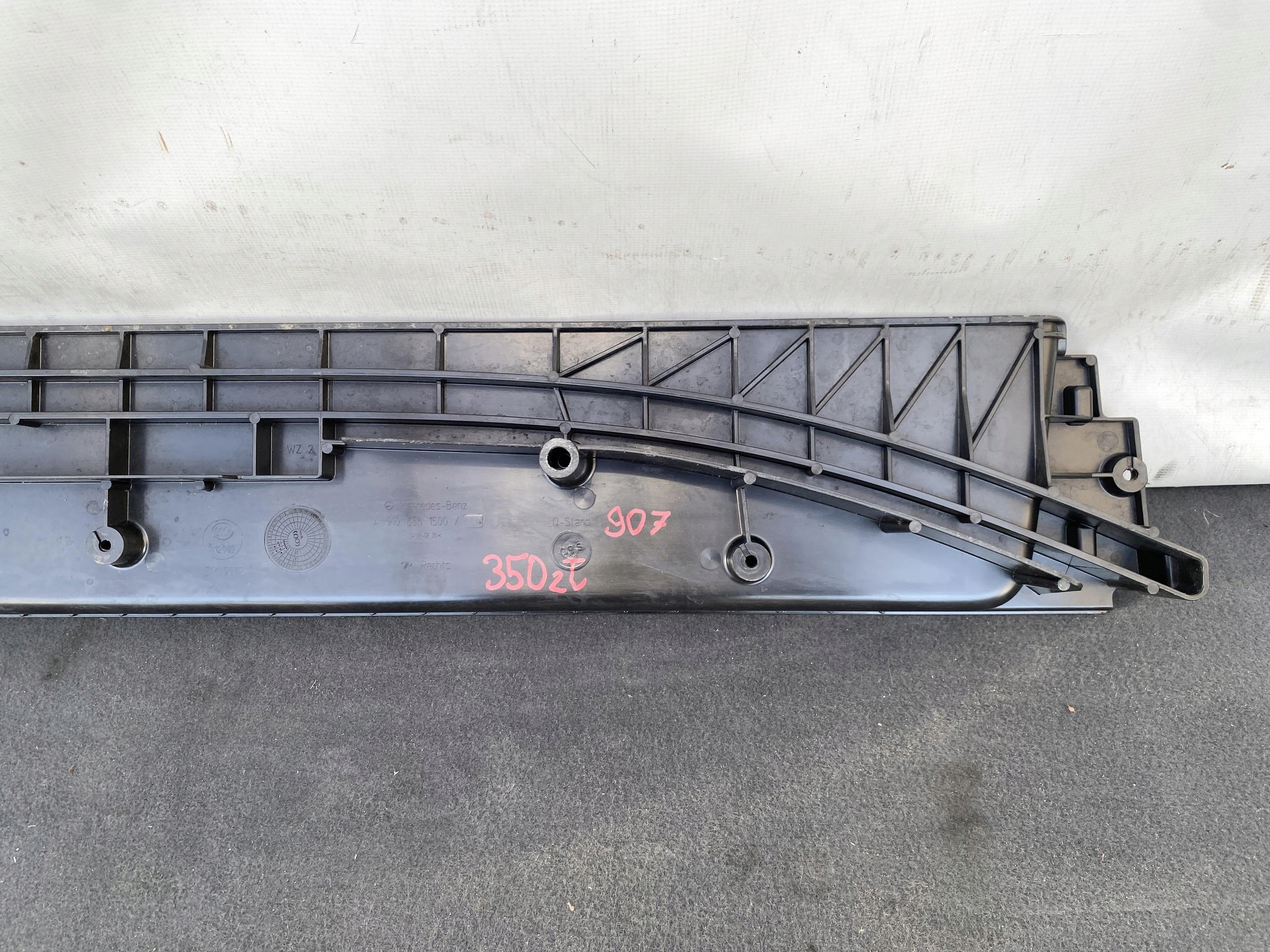 SPRINTER 907 910 17- STOPIEN cap threshold door PRAWYCH A9106861500