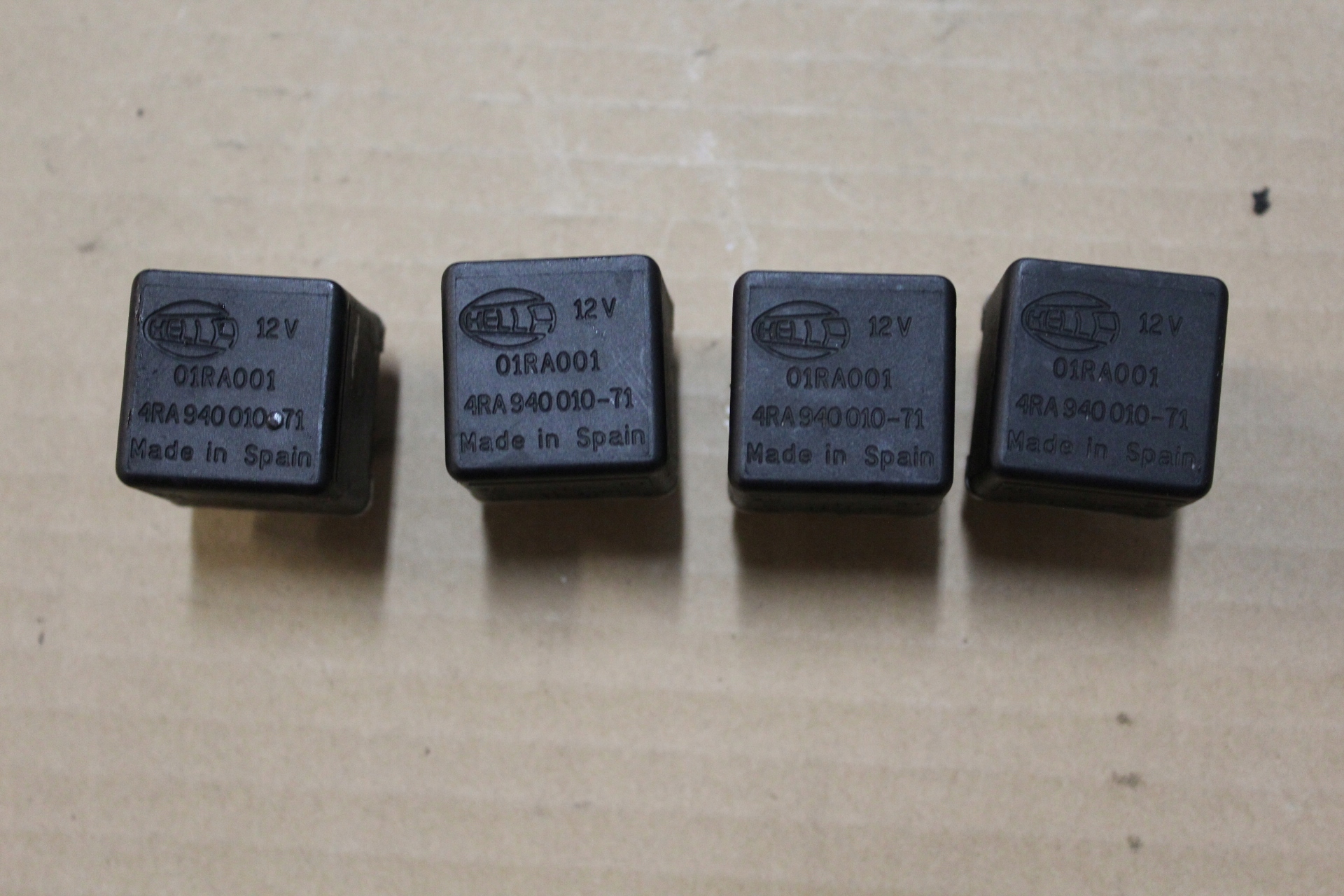 TRIUMPH 05-10 SPRINT ST 1050 PRZEKAZNIK