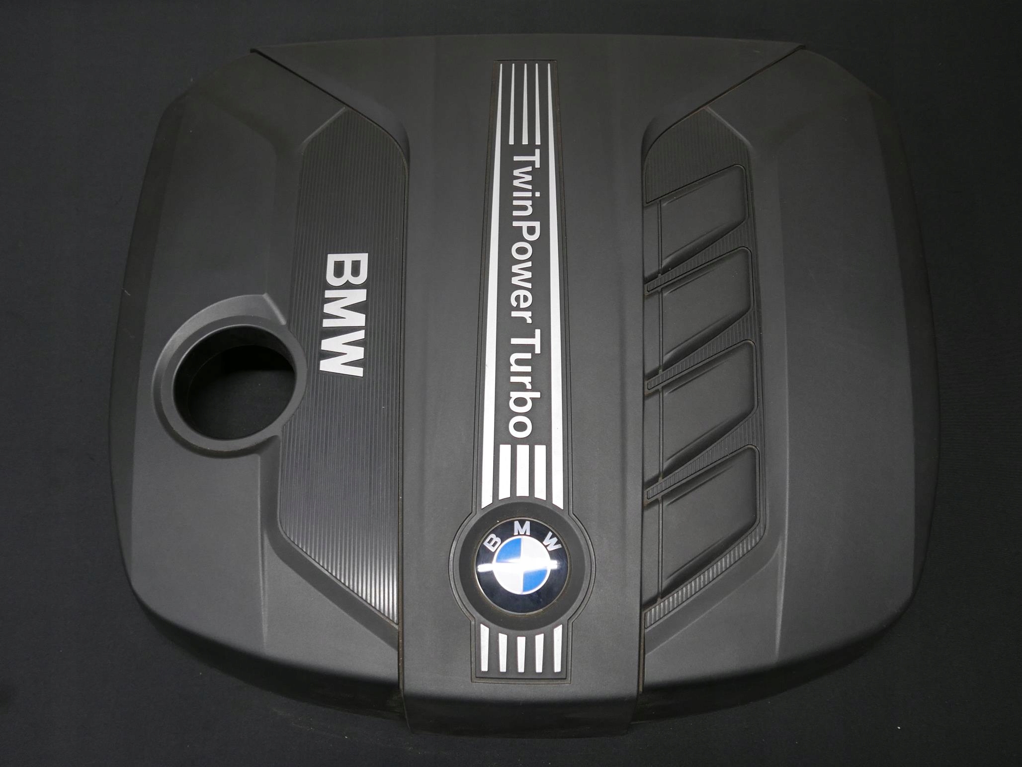 BMW F07 F10 F11 капот двигателя 8510475