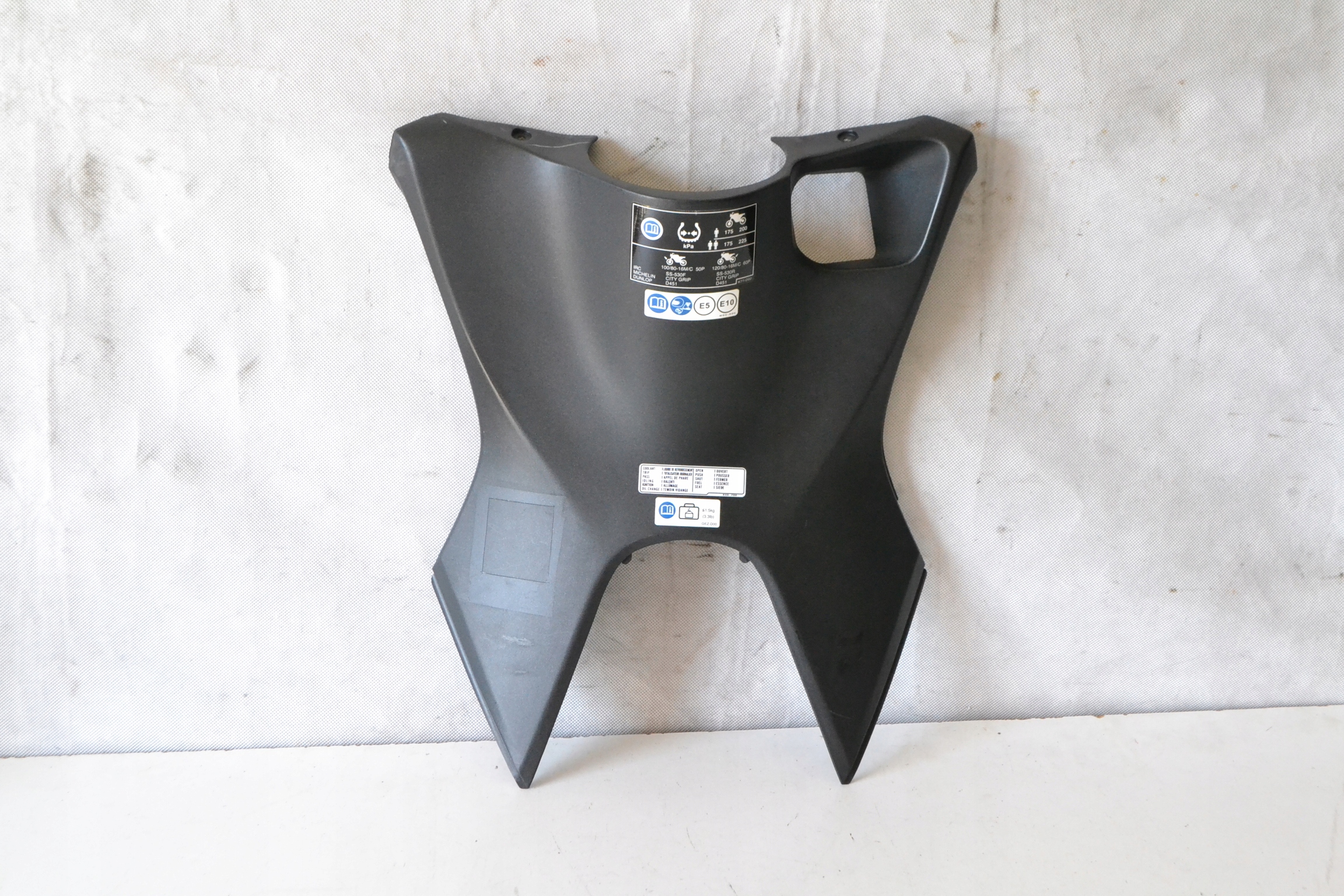 81134-K77-V000 - обтекатель кабины Honda SH 125 150 17-20