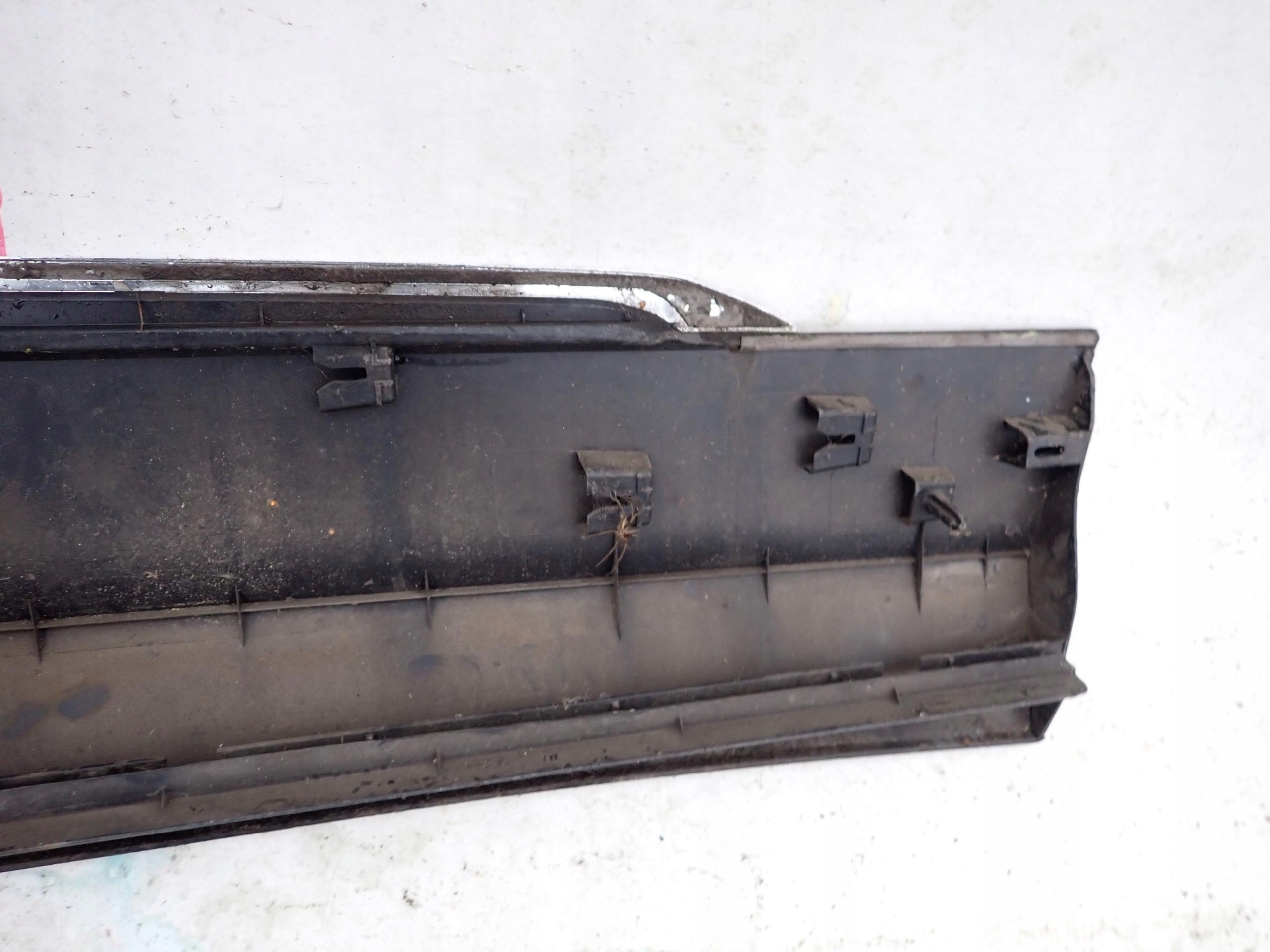 VW TIGUAN II 5NA moulding door left PRZO