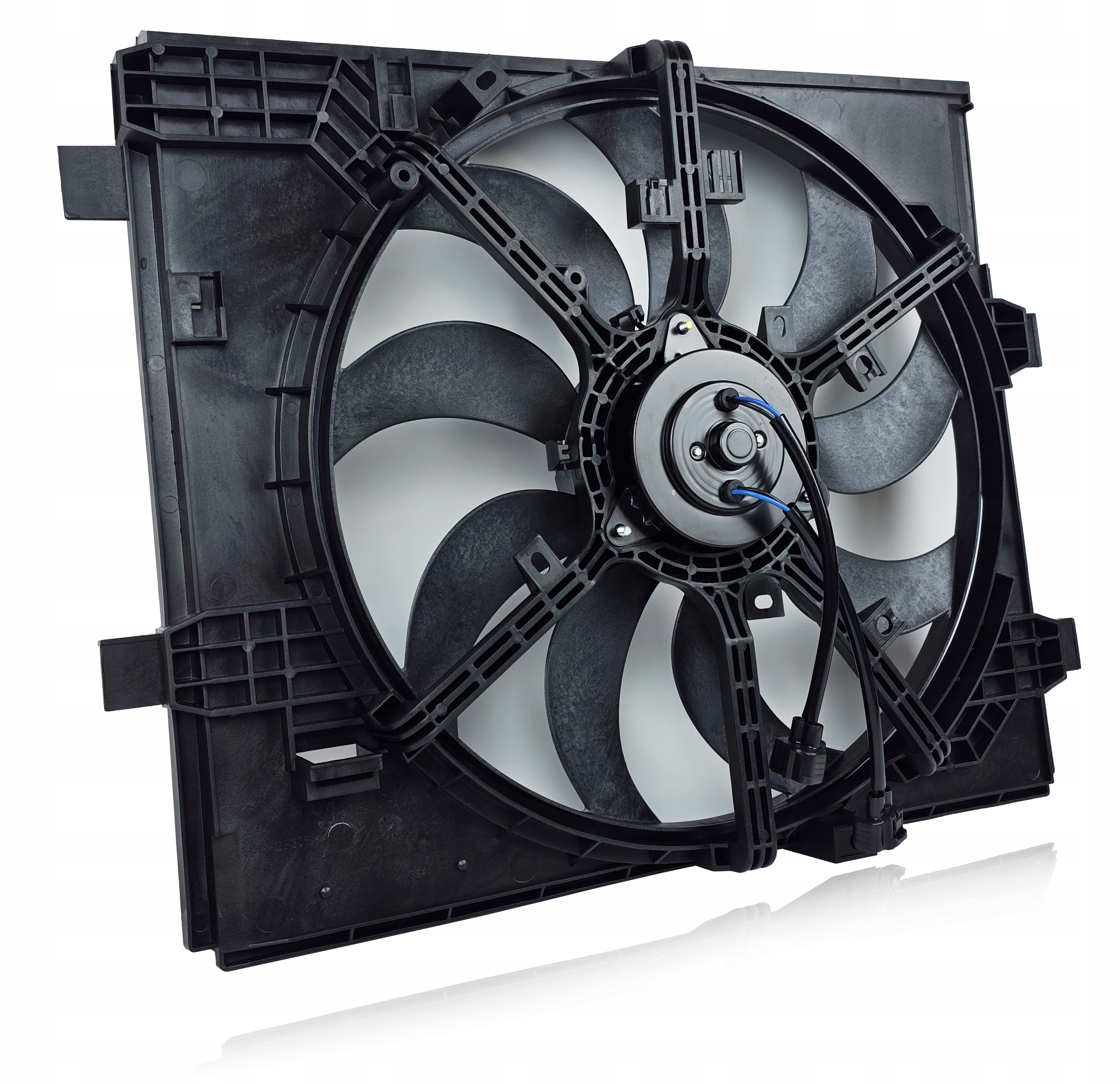 Ventilátor Nissan Juke 14- 1.2DIG Turbo 214813ZU0A 214813ZU0B 214813ZU0D