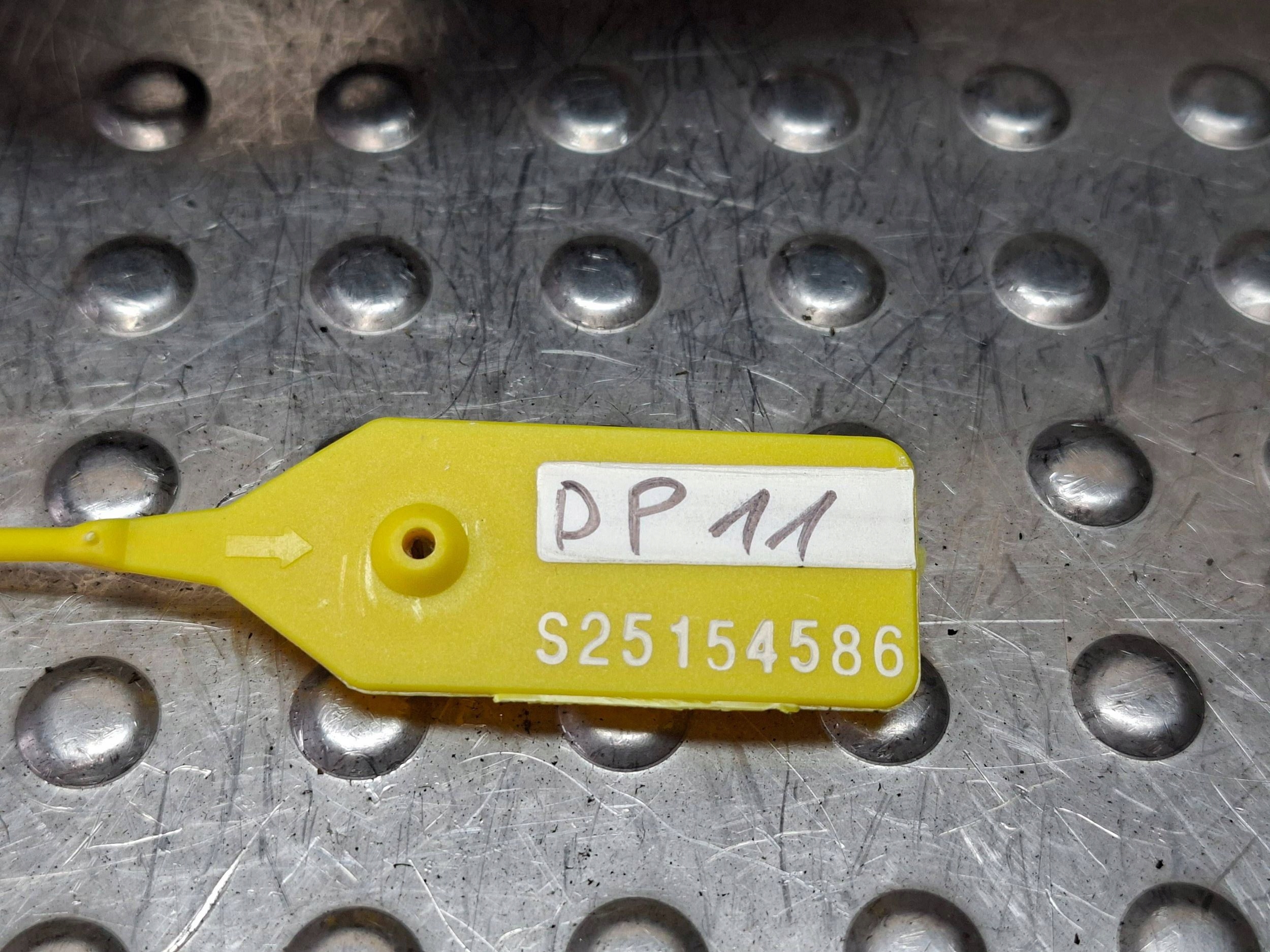 steering wheel levers and controls control ring NISSAN QASHQAI J11 14