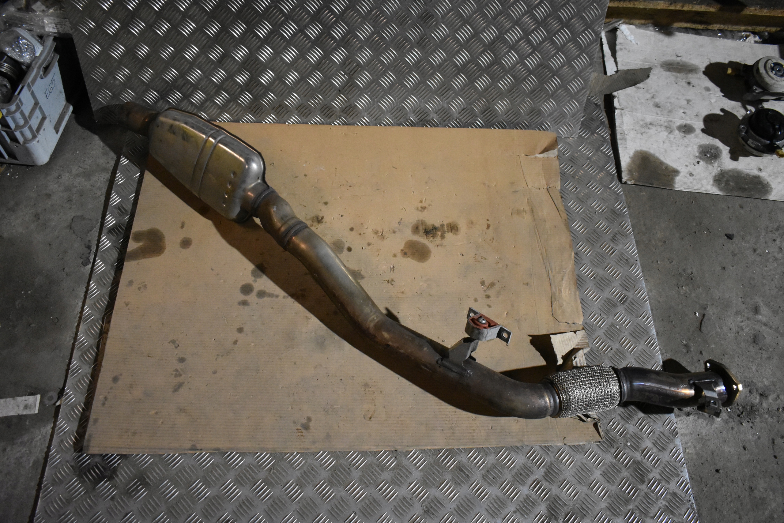 катализатор левый Audi SQ7 SQ8 4.0 TFSI 1