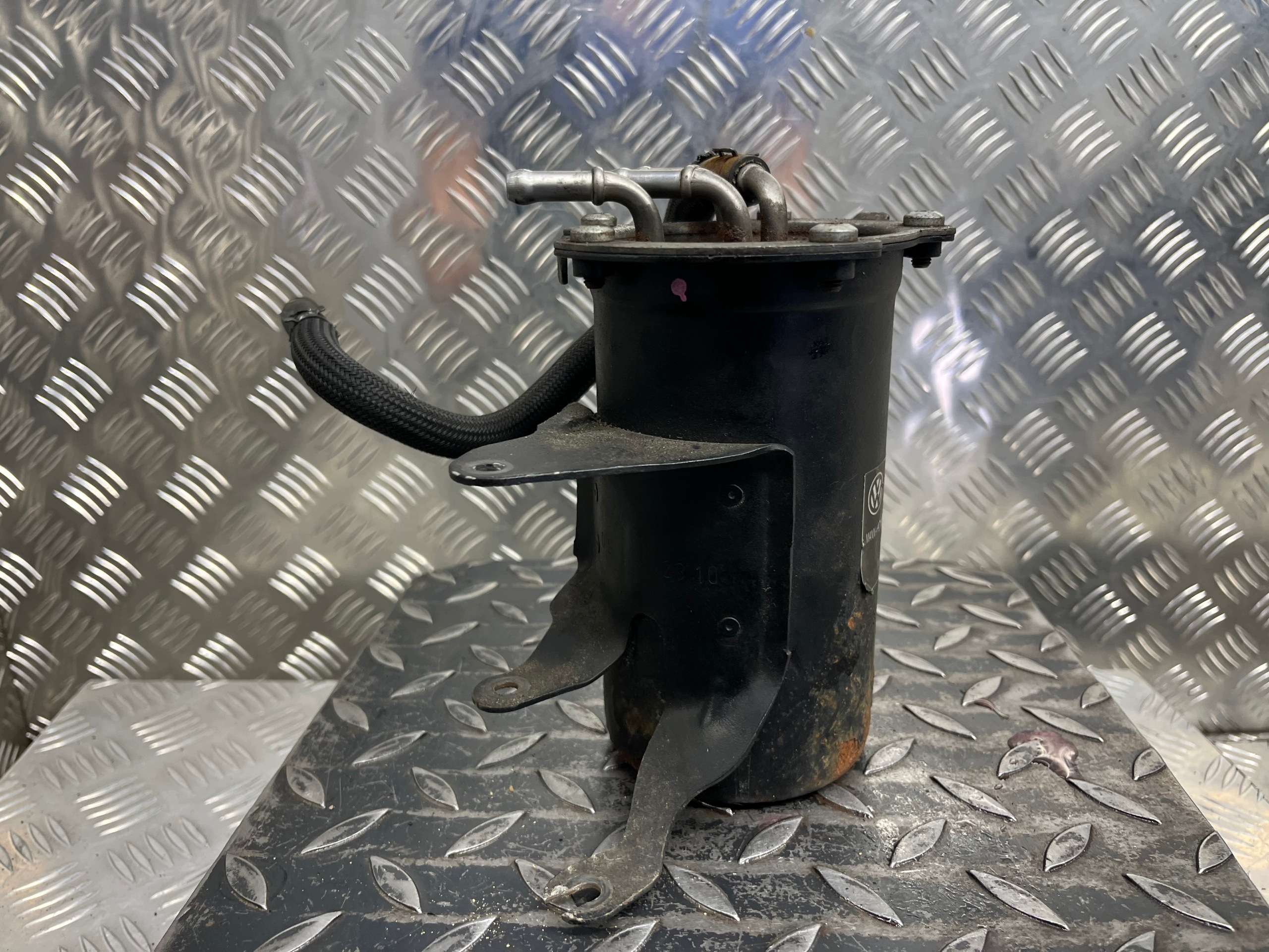 gehäuse filter des kraftstoffsbehälters VOLKSWAGEN GOLF 6 1K0127400L