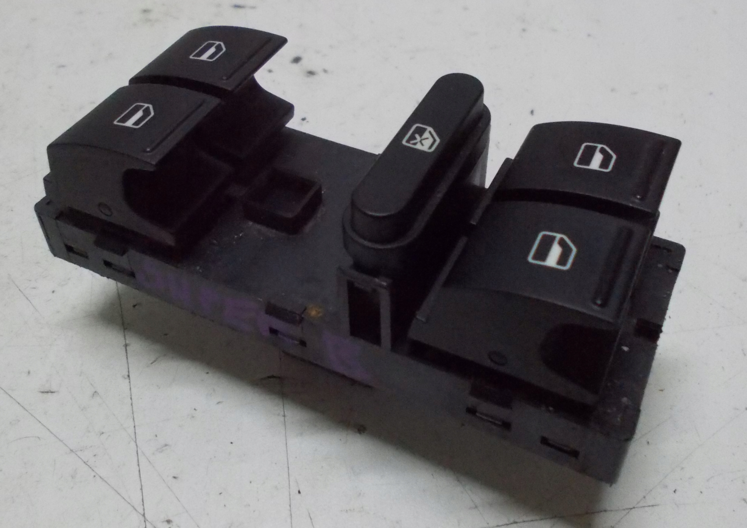 SKODA SUPERB KOMBI 2.0 TDI 13R window control switch 1Z0959858B