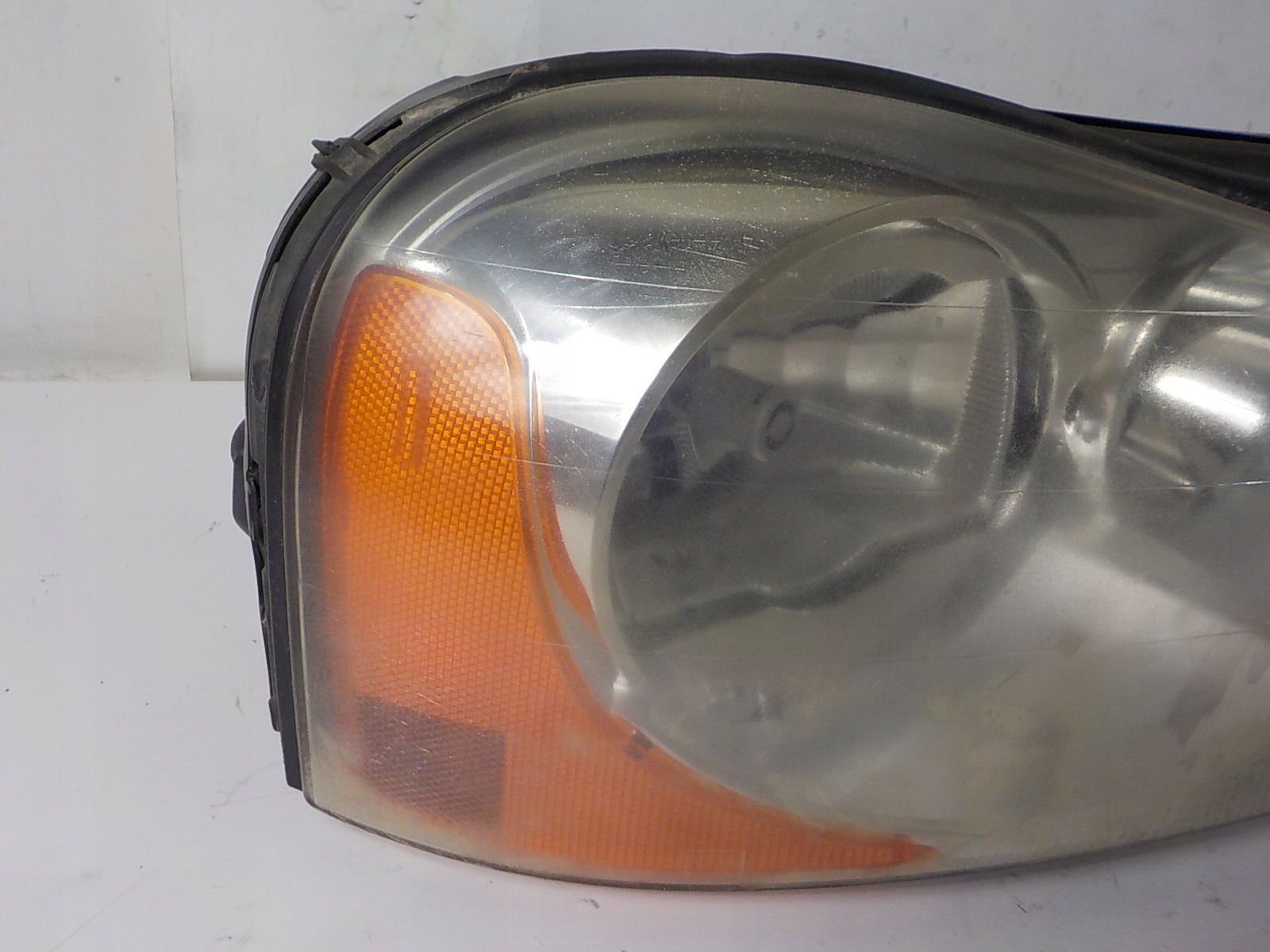 VOLVO XC90 and LIFT XENON light right front front UK